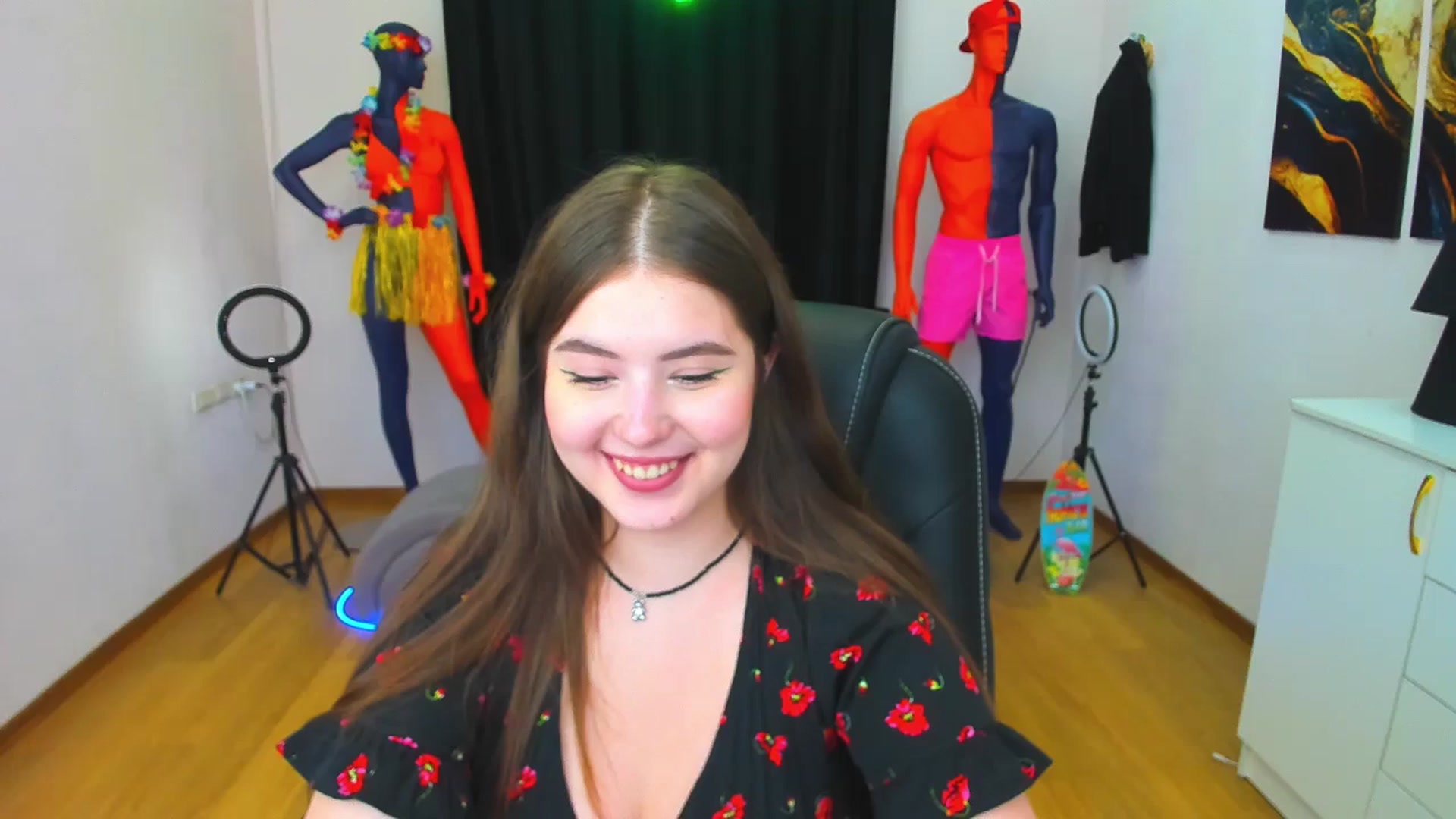 Gallery image thumbnail from AdmireMyEyes's myfreecams stream on, 08/18/2024, 23:24 image 1 of 20
