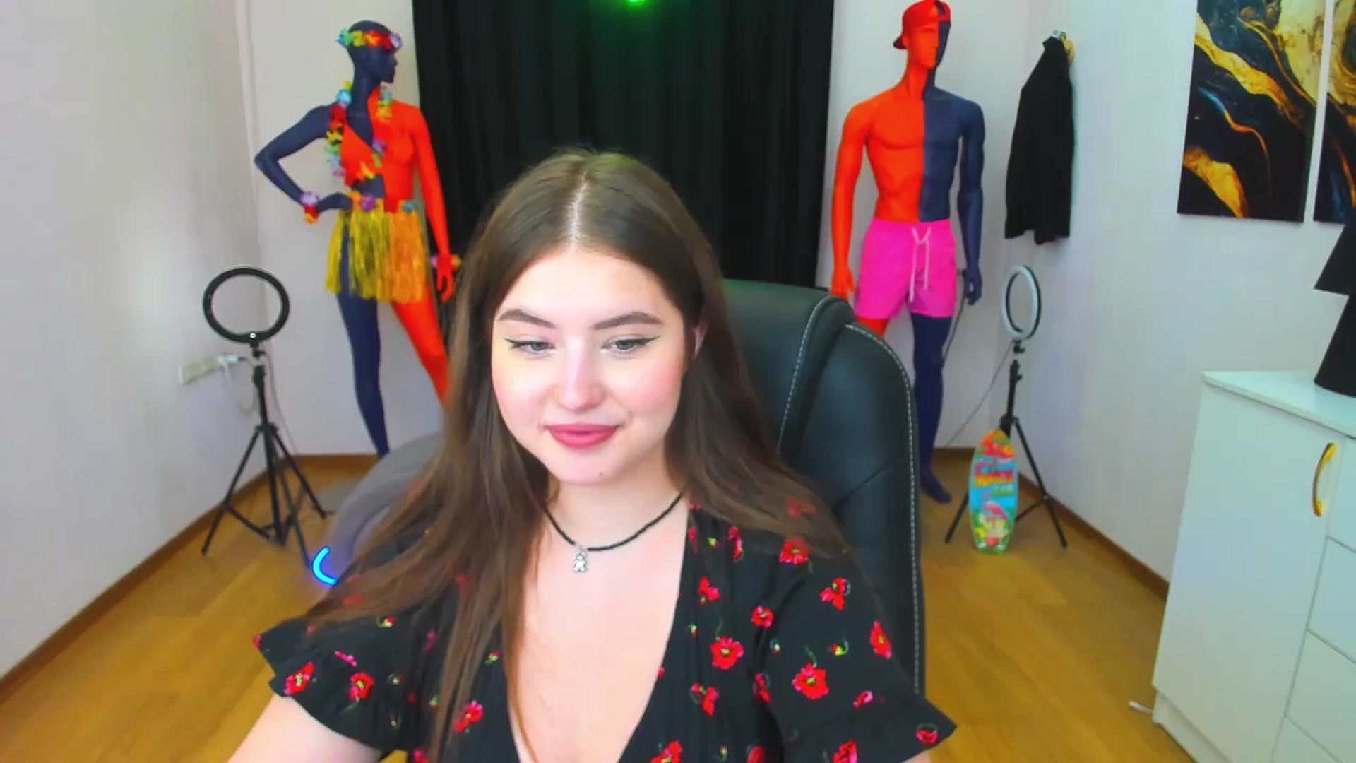 Gallery image thumbnail from AdmireMyEyes's myfreecams stream on, 08/18/2024, 23:24 image 2 of 20