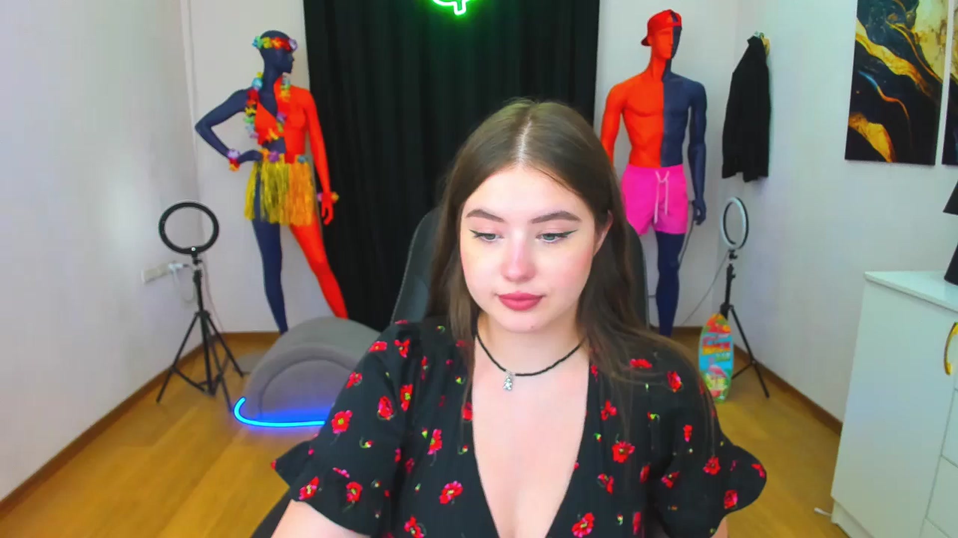 Gallery image thumbnail from AdmireMyEyes's myfreecams stream on, 08/18/2024, 23:49 image 9 of 20
