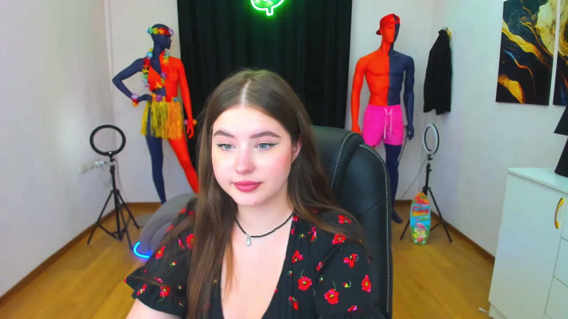 Gallery image thumbnail from AdmireMyEyes's myfreecams stream on, 08/18/2024, 23:49 image 1 of 20