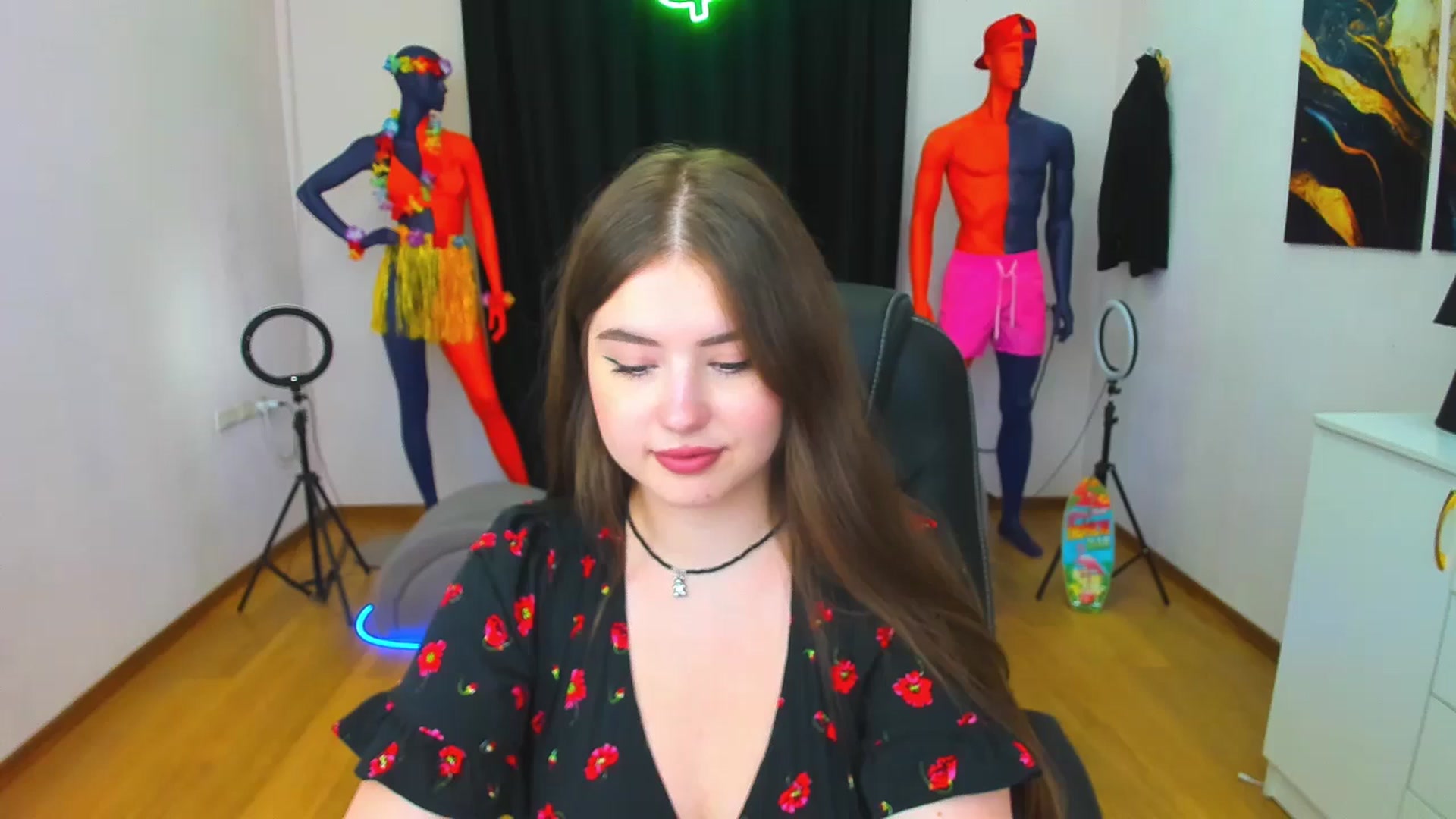 Gallery image thumbnail from AdmireMyEyes's myfreecams stream on, 08/18/2024, 23:49 image 11 of 20