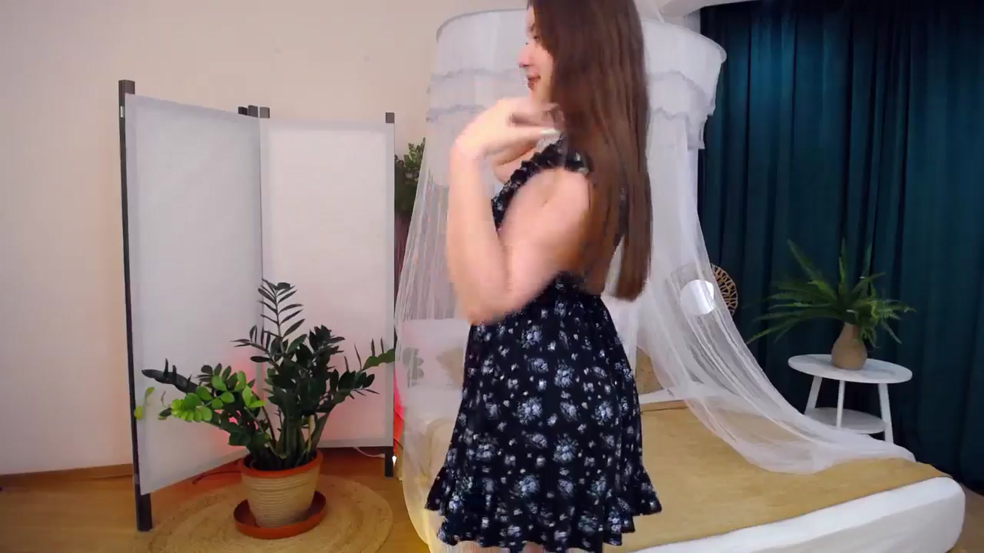 Gallery image thumbnail from AdmireMyEyes's myfreecams stream on, 08/20/2024, 06:43 image 11 of 20