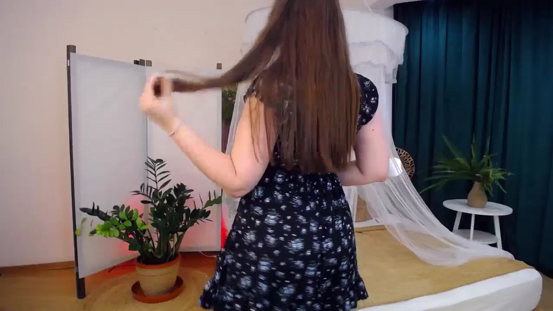 Gallery image thumbnail from AdmireMyEyes's myfreecams stream on, 08/20/2024, 06:43 image 12 of 20