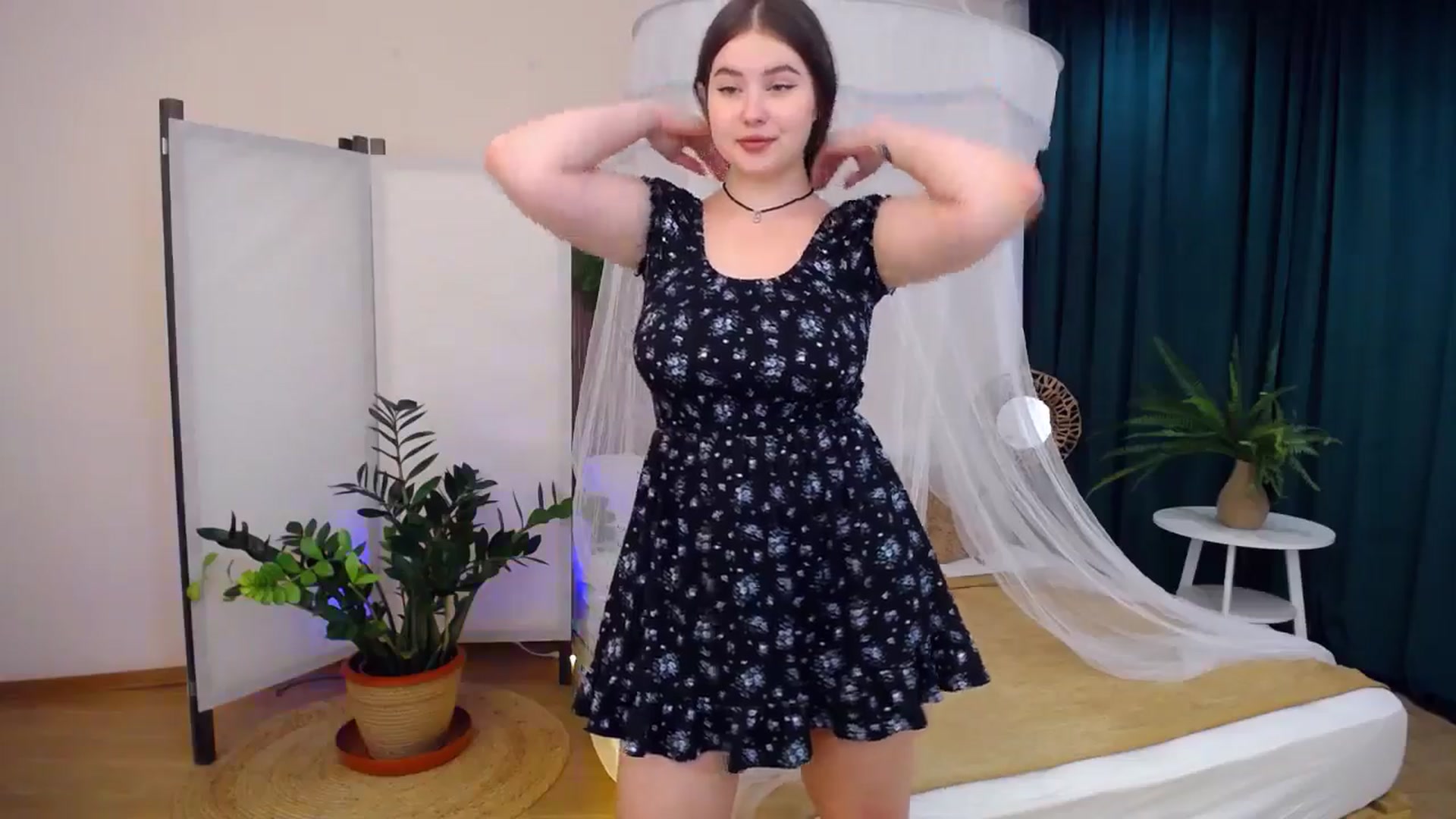 Gallery image thumbnail from AdmireMyEyes's myfreecams stream on, 08/20/2024, 06:43 image 5 of 20