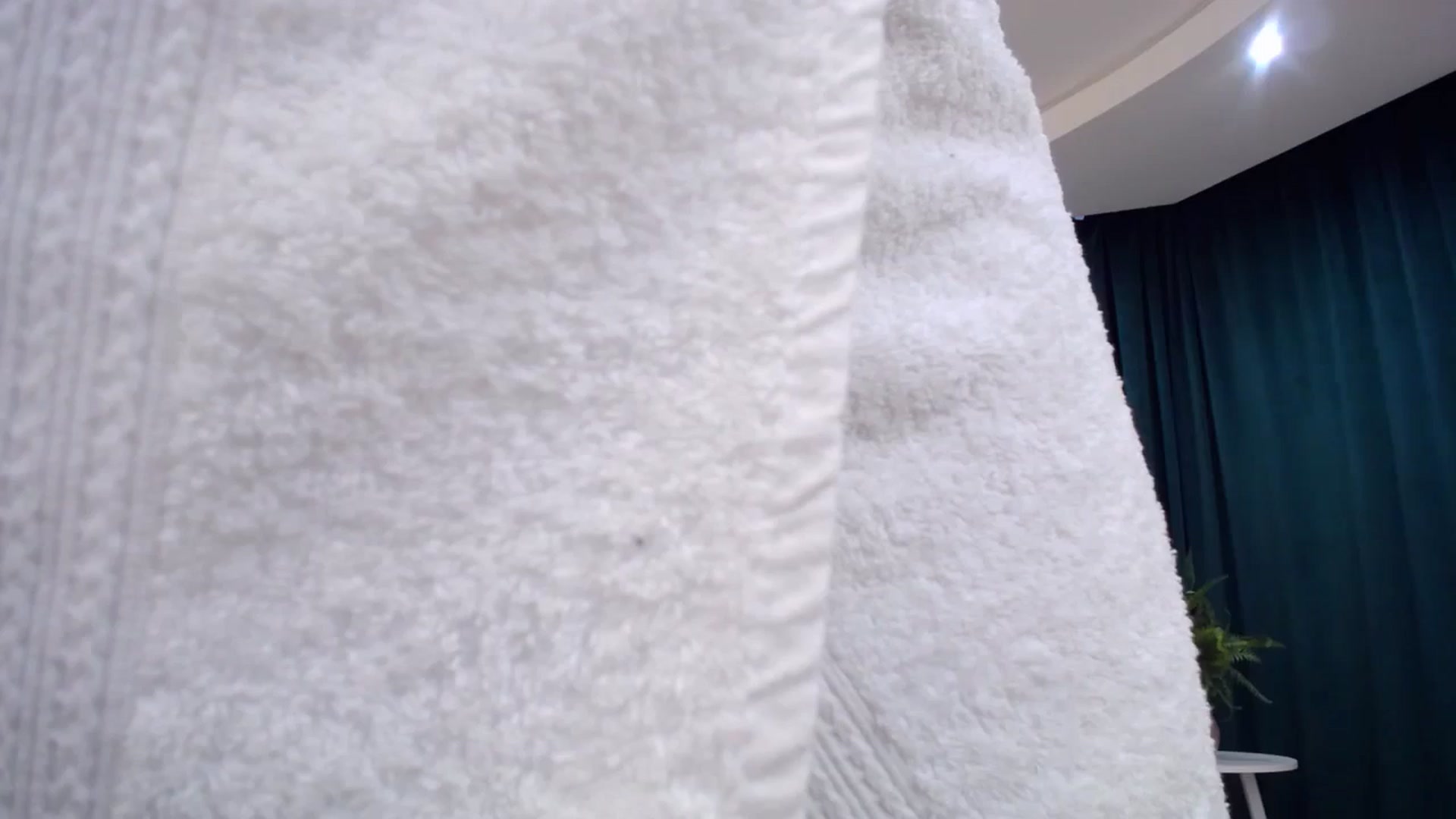 Gallery image thumbnail from AdmireMyEyes's myfreecams stream on, 08/20/2024, 09:47 image 1 of 20