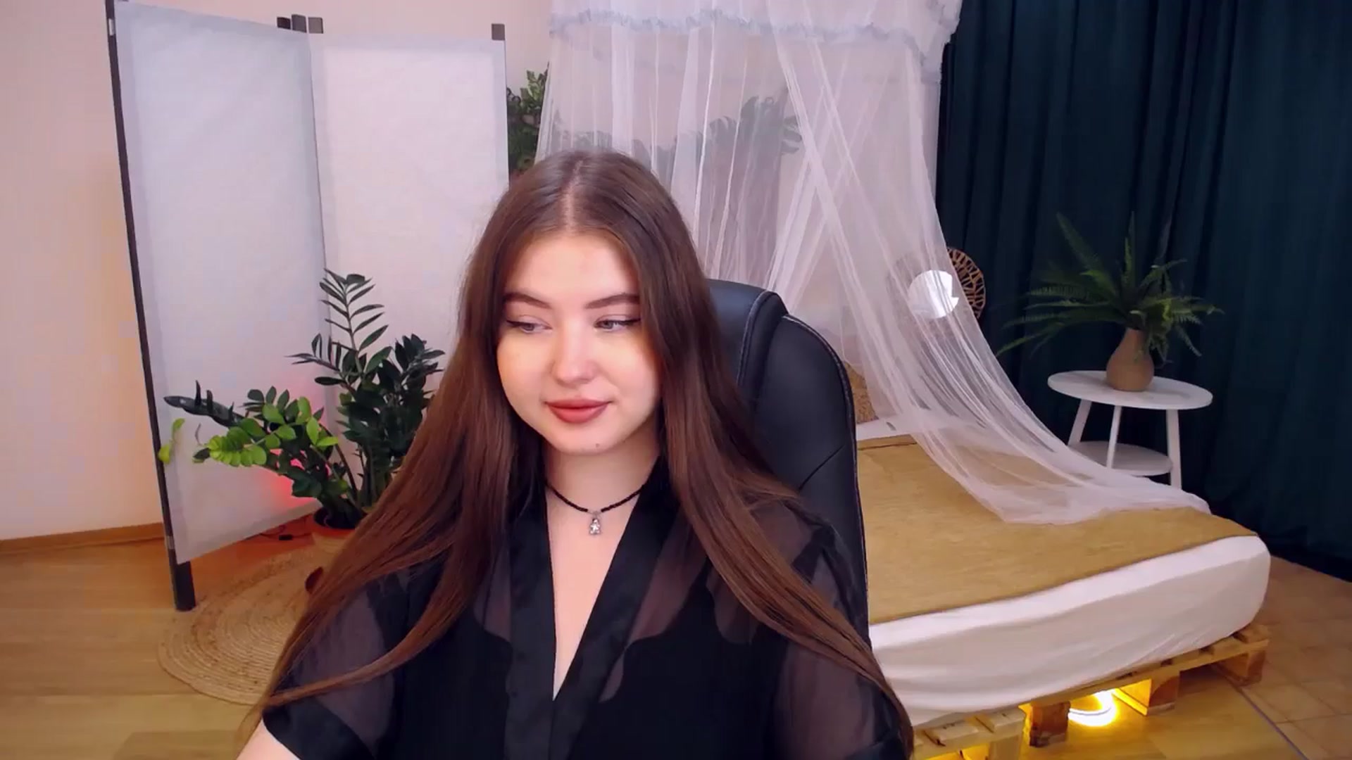 Gallery image thumbnail from AdmireMyEyes's myfreecams stream on, 08/21/2024, 05:32 image 12 of 20