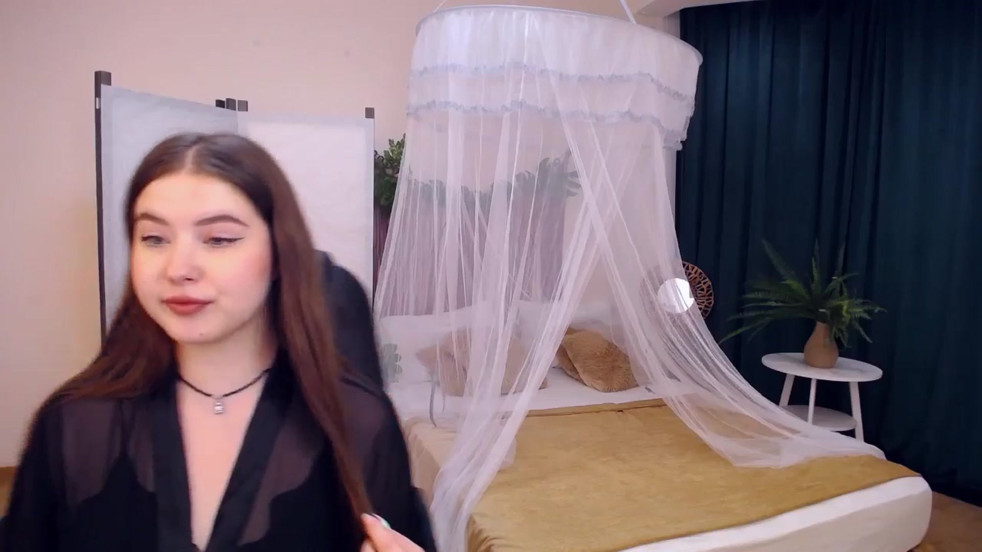 Gallery image thumbnail from AdmireMyEyes's myfreecams stream on, 08/21/2024, 05:32 image 9 of 20