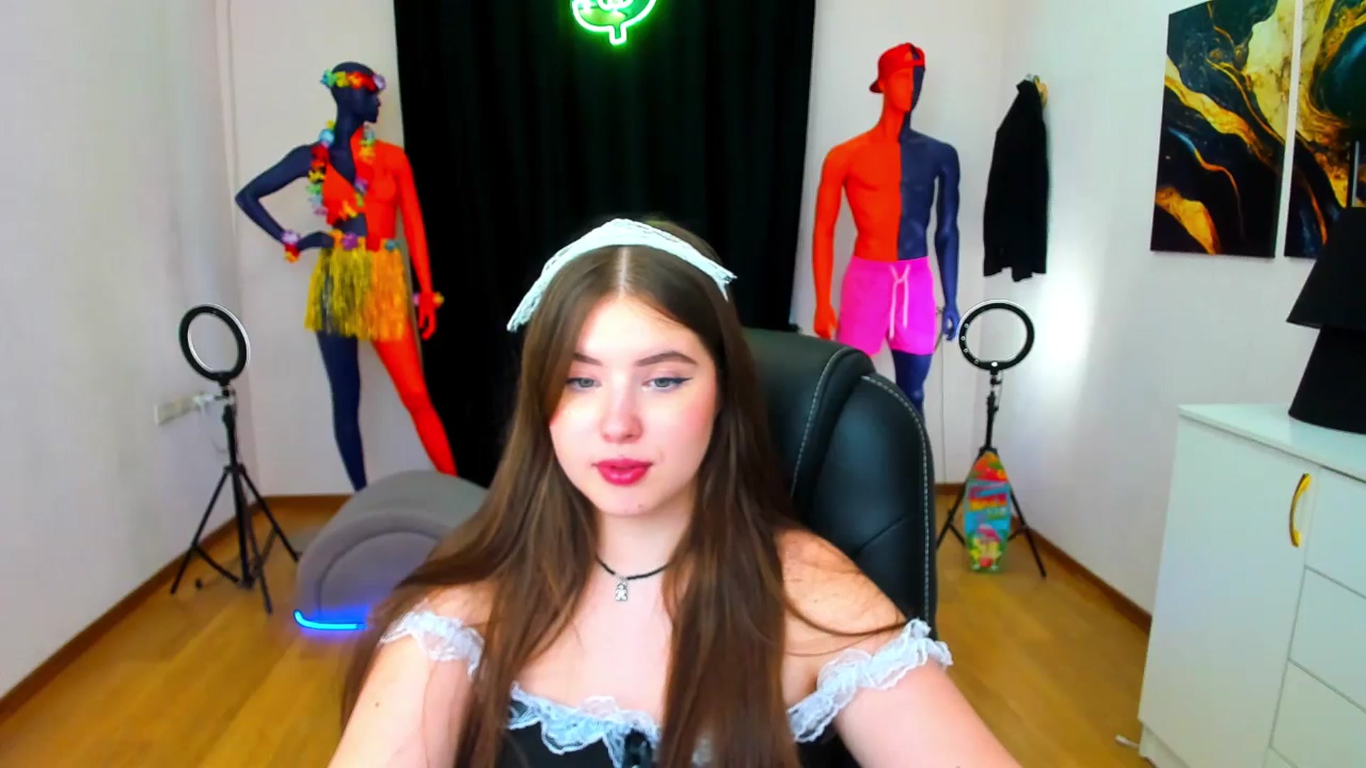 Gallery image thumbnail from AdmireMyEyes's myfreecams stream on, 08/22/2024, 09:47 image 14 of 20