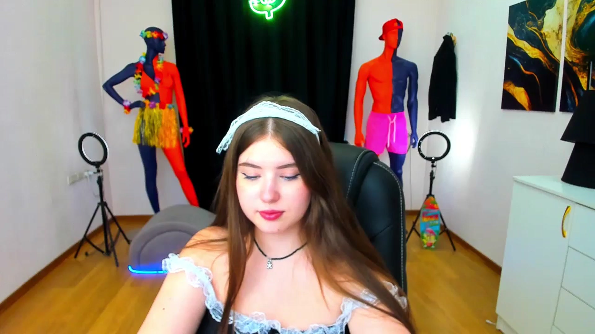 Gallery image thumbnail from AdmireMyEyes's myfreecams stream on, 08/22/2024, 09:47 image 6 of 20
