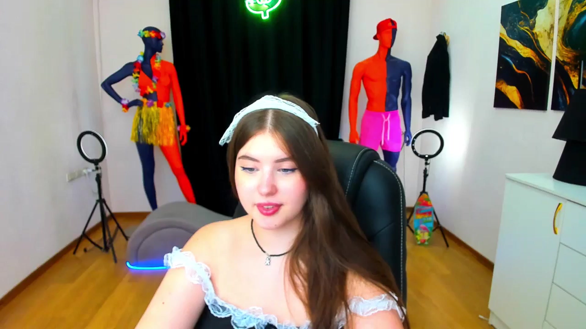 Gallery image thumbnail from AdmireMyEyes's myfreecams stream on, 08/22/2024, 09:47 image 8 of 20