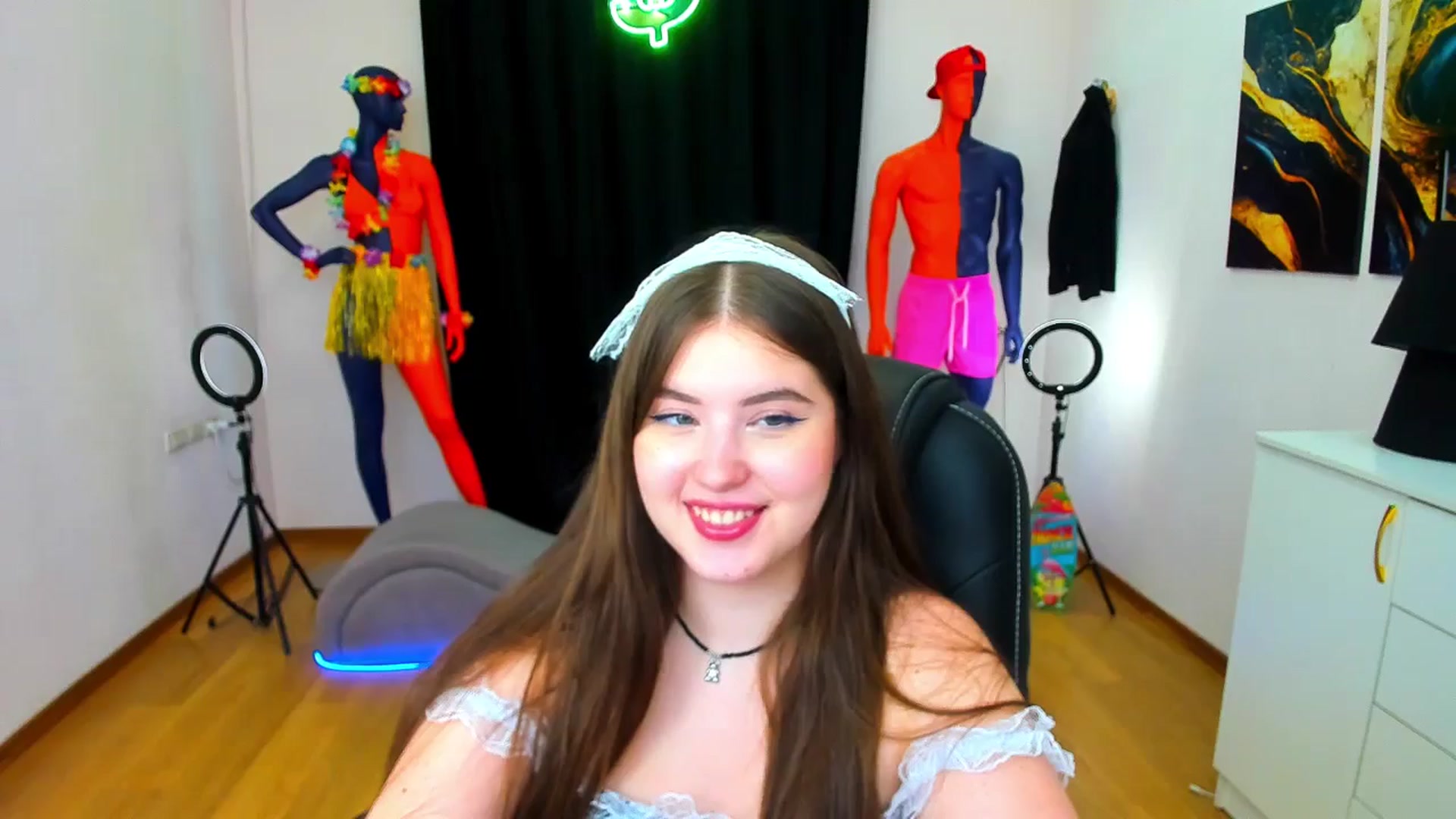 Gallery image thumbnail from AdmireMyEyes's myfreecams stream on, 08/22/2024, 09:47 image 13 of 20