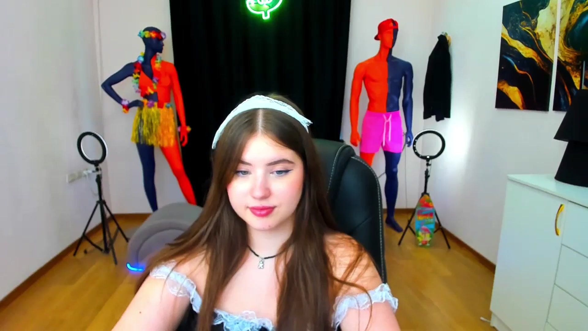 Gallery image thumbnail from AdmireMyEyes's myfreecams stream on, 08/22/2024, 09:47 image 19 of 20