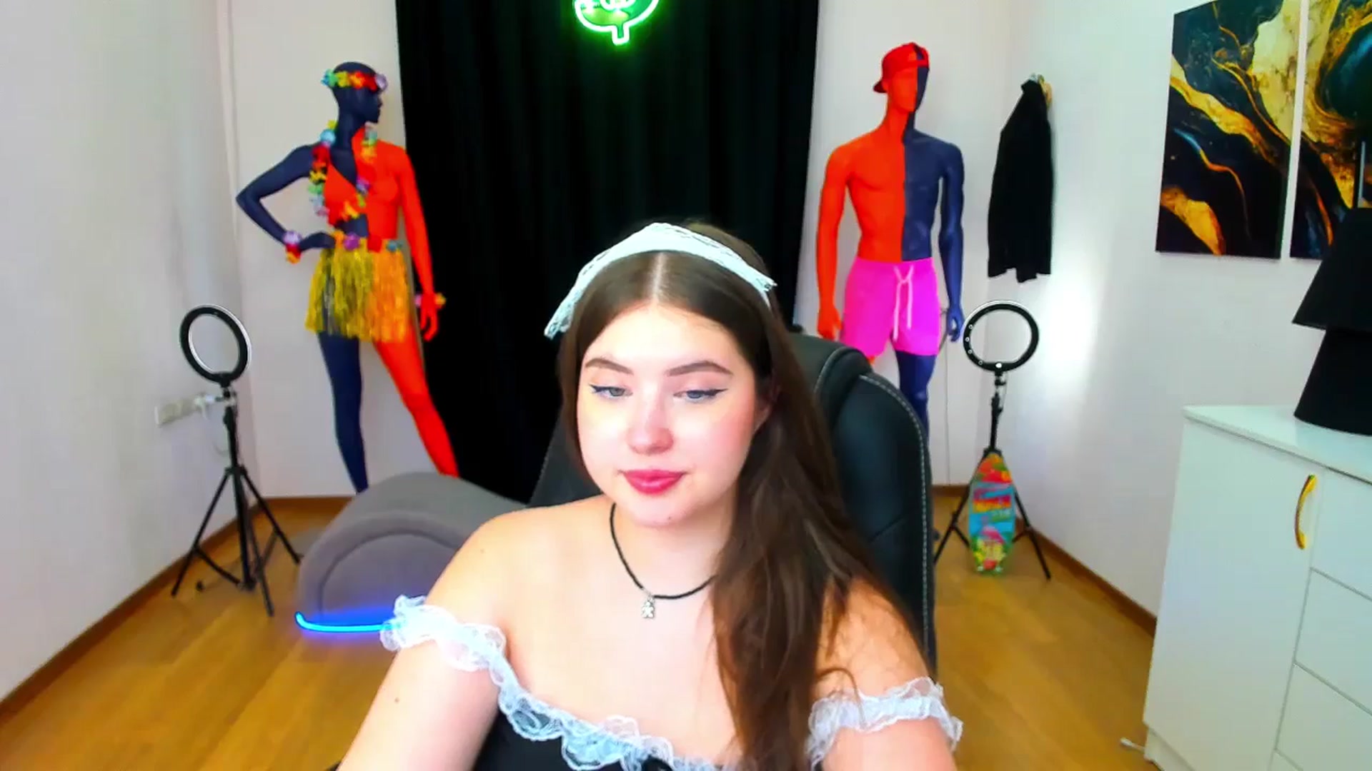 Gallery image thumbnail from AdmireMyEyes's myfreecams stream on, 08/22/2024, 09:47 image 10 of 20