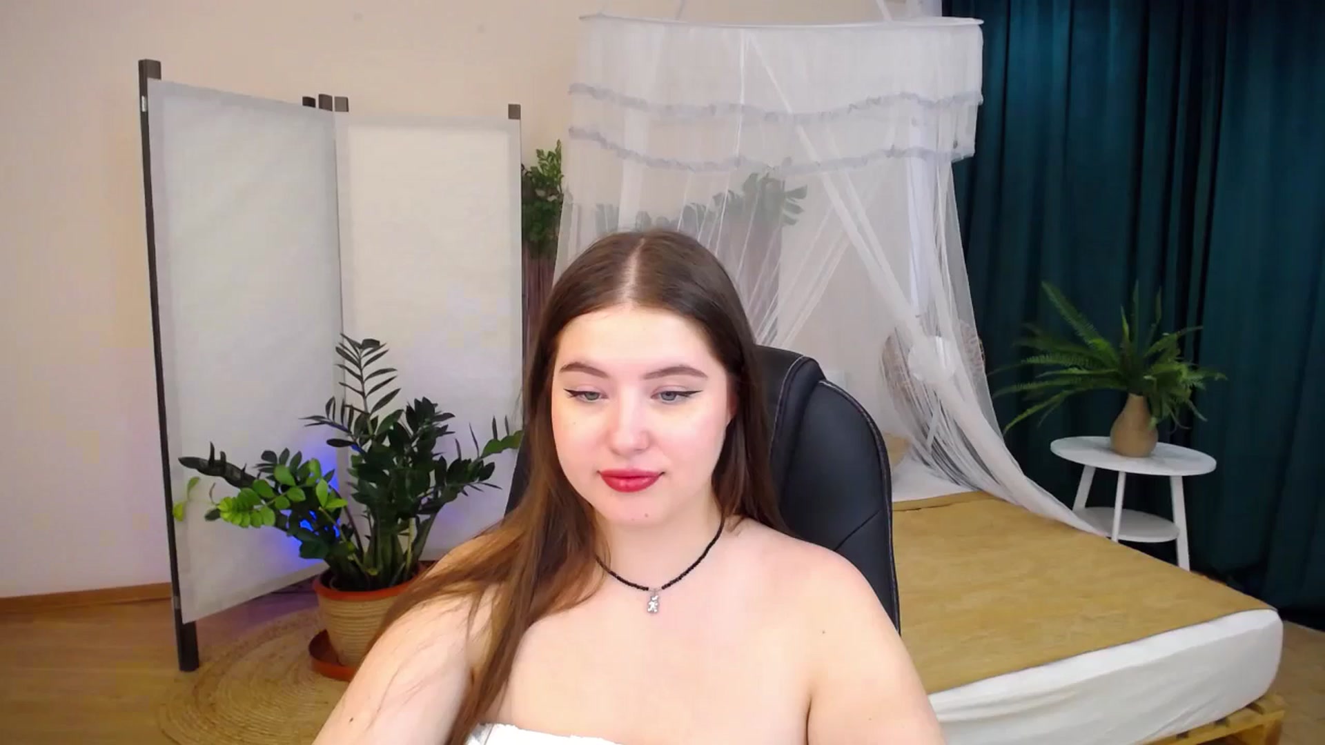 Gallery image thumbnail from AdmireMyEyes's myfreecams stream on, 08/23/2024, 08:40 image 4 of 20