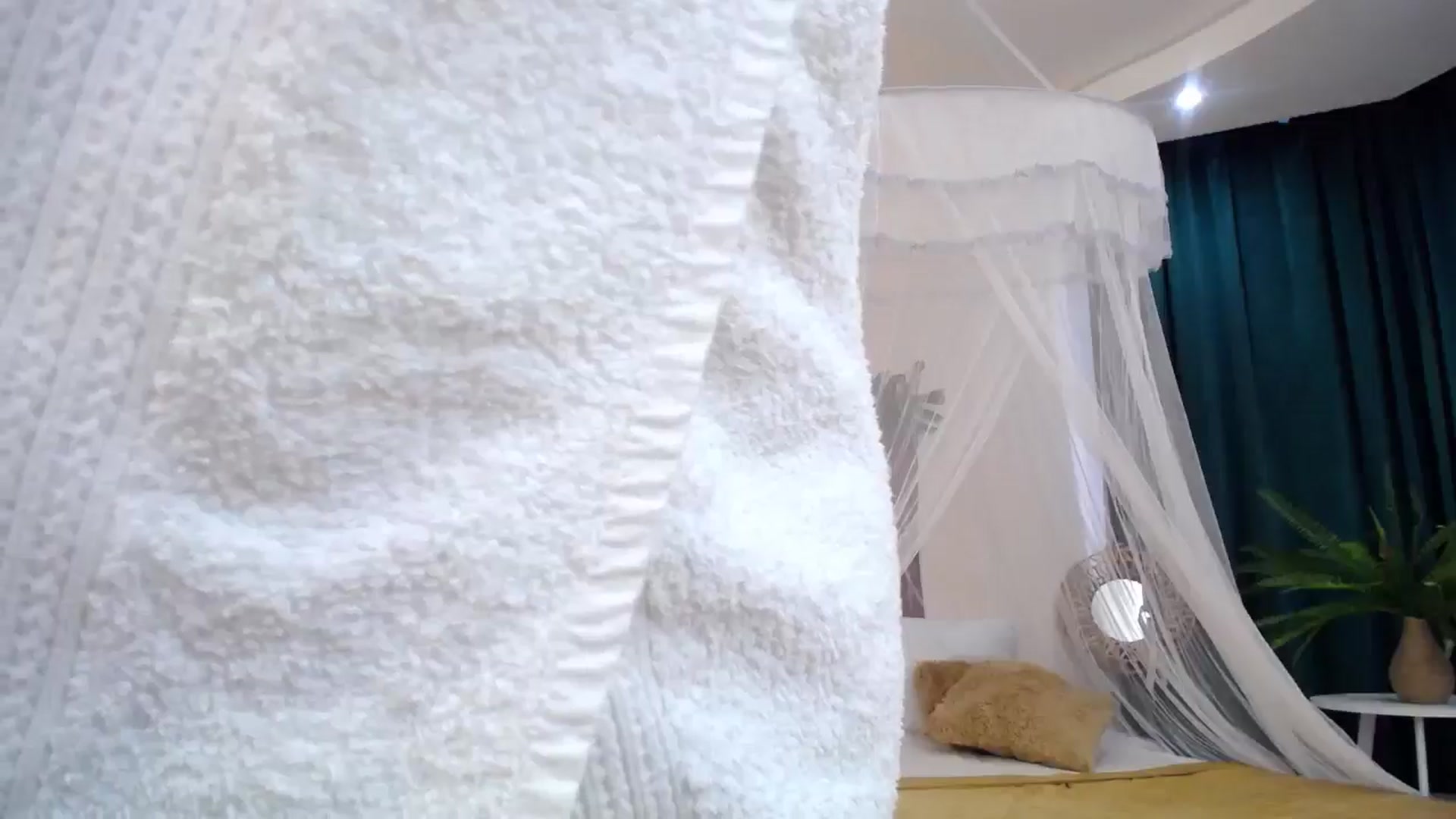 Gallery image thumbnail from AdmireMyEyes's myfreecams stream on, 08/23/2024, 08:59 image 18 of 20