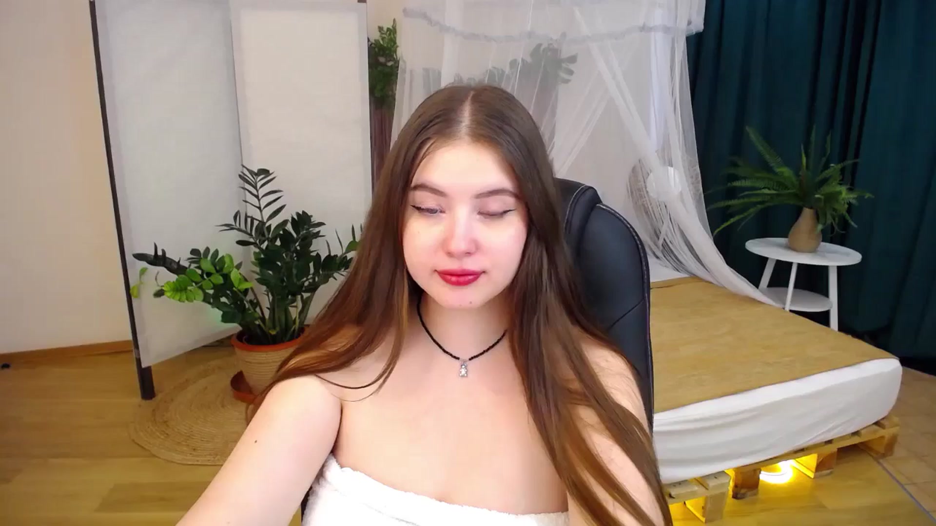 Gallery image thumbnail from AdmireMyEyes's myfreecams stream on, 08/23/2024, 08:59 image 8 of 20