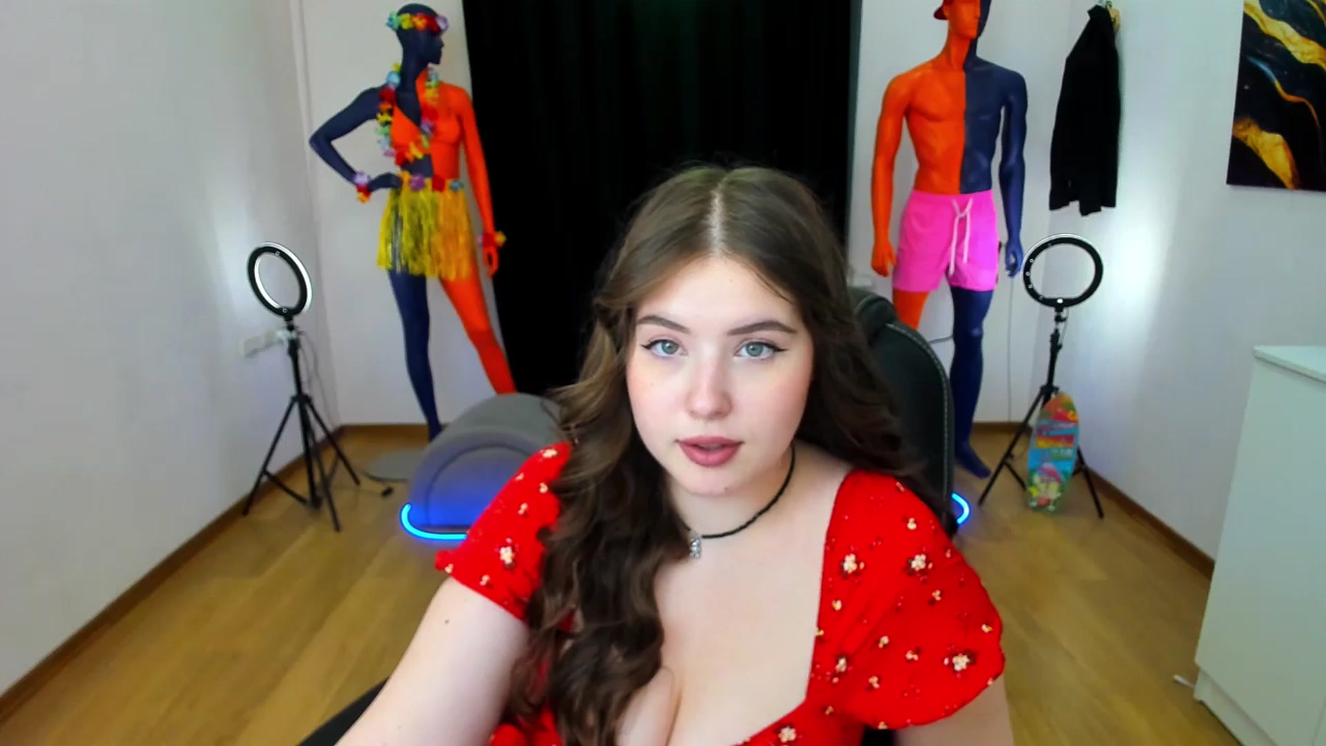 Gallery image thumbnail from AdmireMyEyes's myfreecams stream on, 08/25/2024, 09:31 image 10 of 20