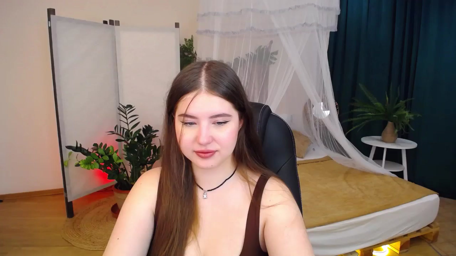 Gallery image thumbnail from AdmireMyEyes's myfreecams stream on, 08/26/2024, 04:34 image 13 of 20