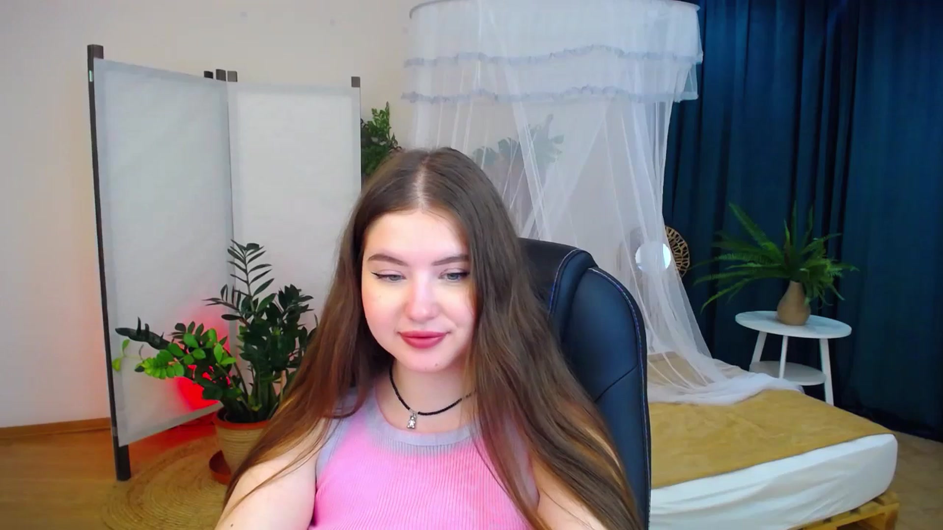Gallery image thumbnail from AdmireMyEyes's myfreecams stream on, 08/27/2024, 05:25 image 4 of 20