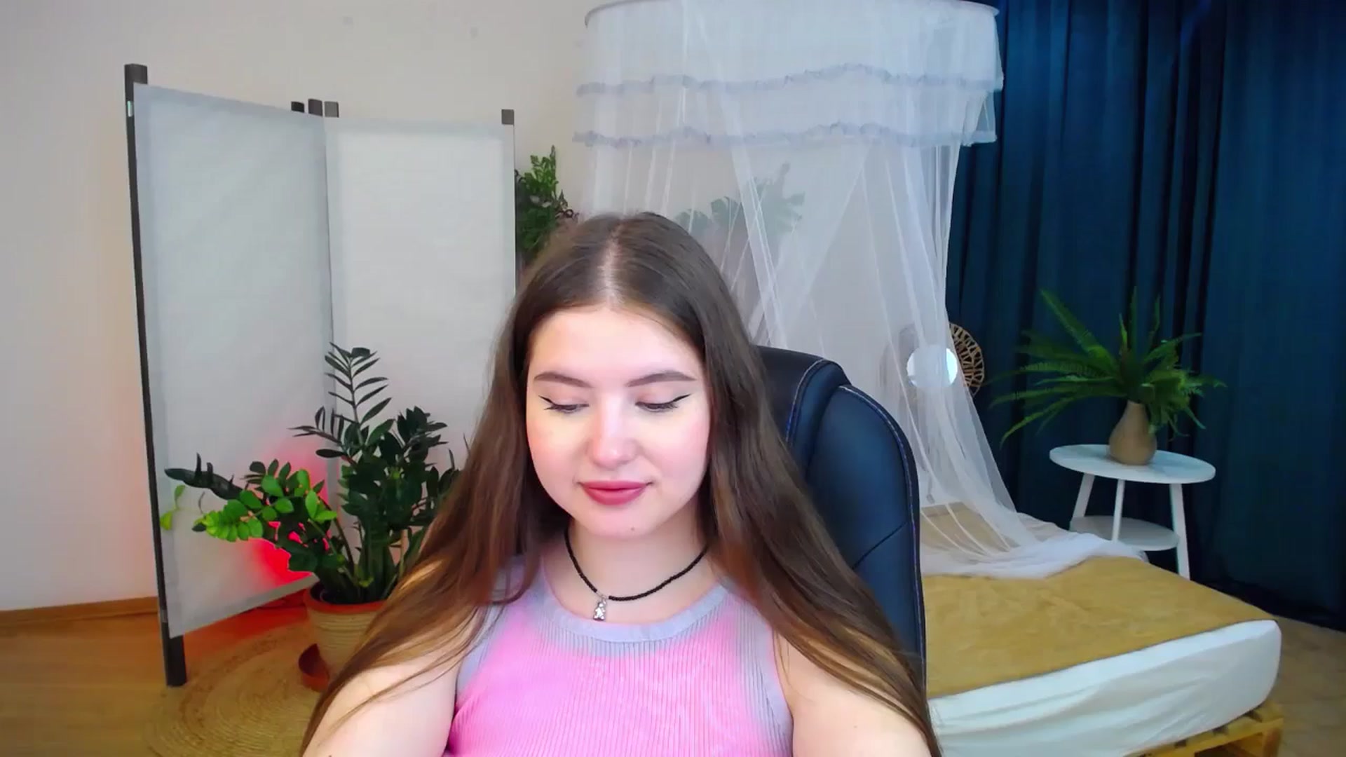 Gallery image thumbnail from AdmireMyEyes's myfreecams stream on, 08/27/2024, 05:25 image 1 of 20