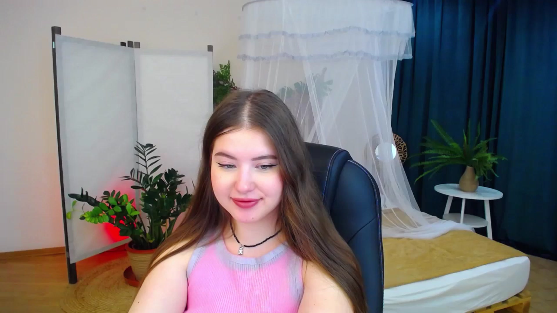 Gallery image thumbnail from AdmireMyEyes's myfreecams stream on, 08/27/2024, 05:25 image 16 of 20