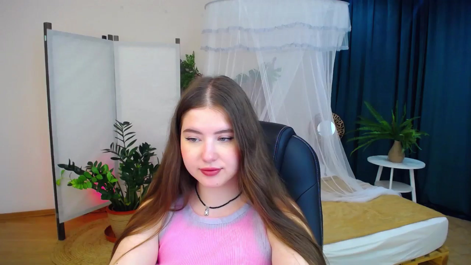 Gallery image thumbnail from AdmireMyEyes's myfreecams stream on, 08/27/2024, 05:25 image 7 of 20