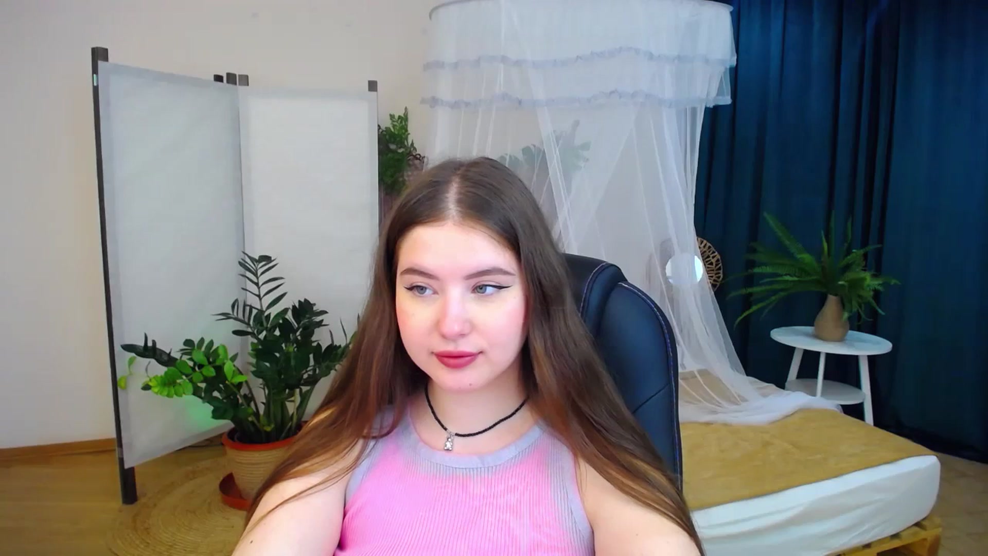 Gallery image thumbnail from AdmireMyEyes's myfreecams stream on, 08/27/2024, 05:25 image 3 of 20