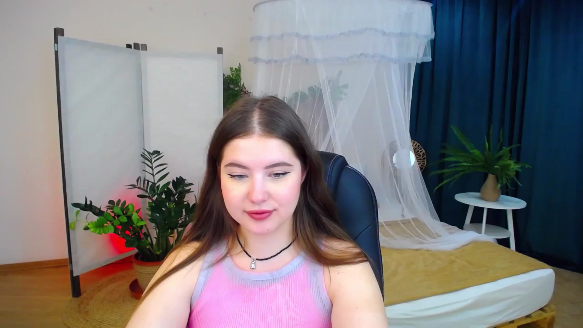 Gallery image thumbnail from AdmireMyEyes's myfreecams stream on, 08/27/2024, 05:25 image 20 of 20
