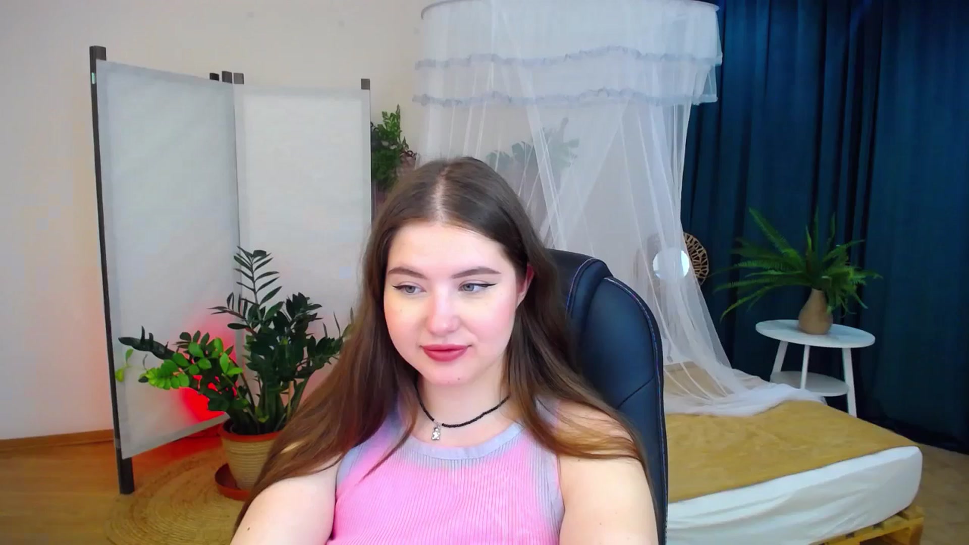 Gallery image thumbnail from AdmireMyEyes's myfreecams stream on, 08/27/2024, 05:25 image 10 of 20