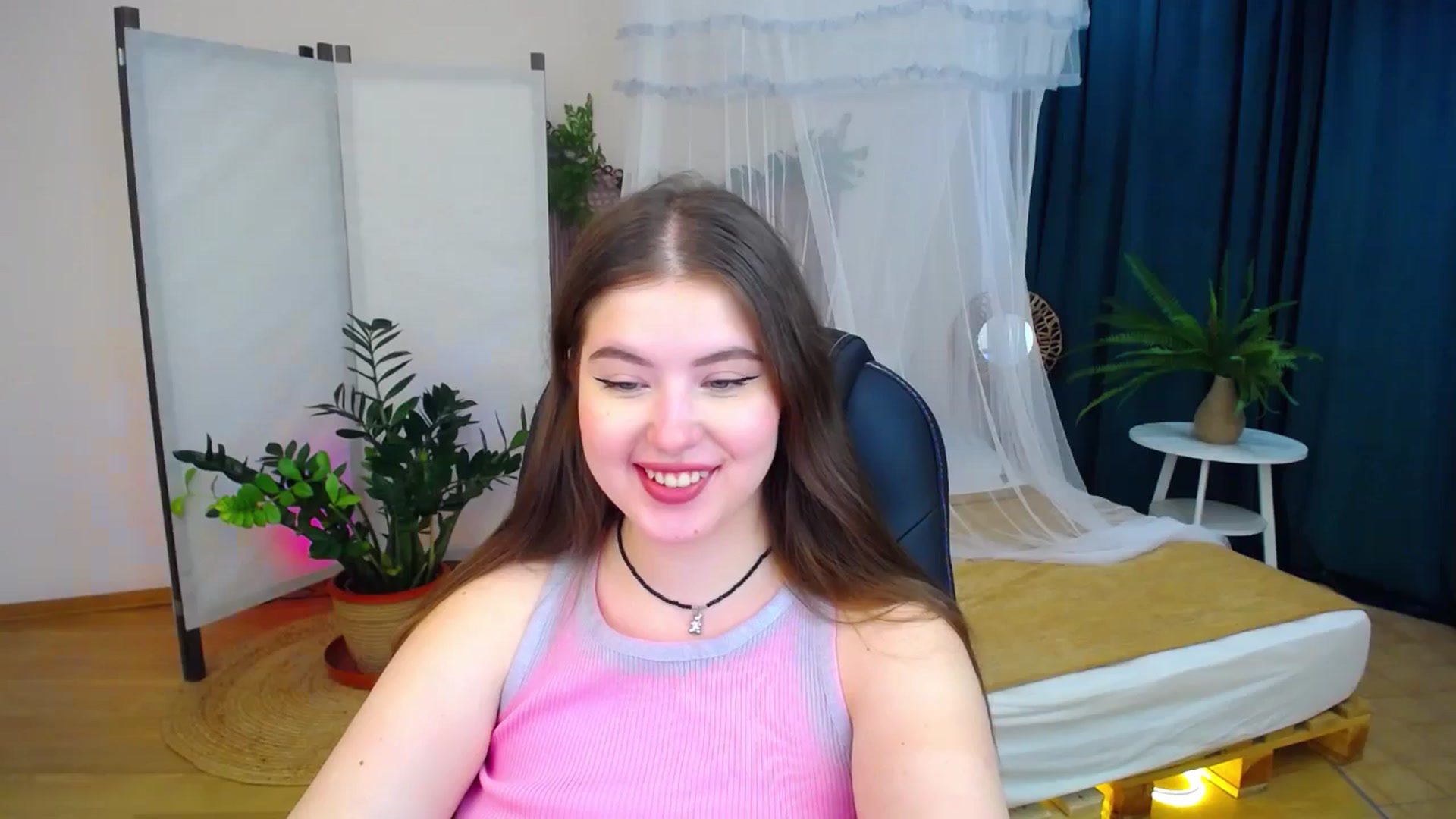 Gallery image thumbnail from AdmireMyEyes's myfreecams stream on, 08/27/2024, 07:05 image 12 of 20