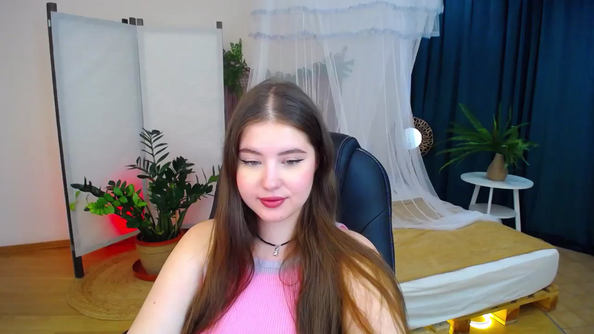 Gallery image thumbnail from AdmireMyEyes's myfreecams stream on, 08/27/2024, 07:05 image 15 of 20