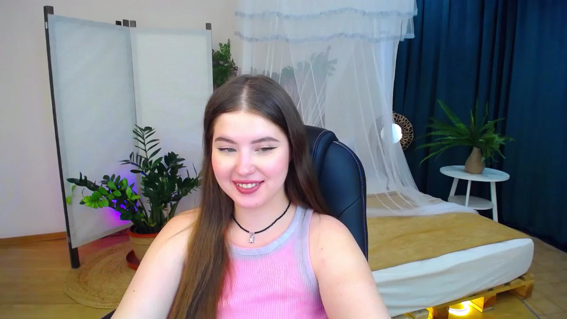 Gallery image thumbnail from AdmireMyEyes's myfreecams stream on, 08/27/2024, 08:58 image 5 of 20
