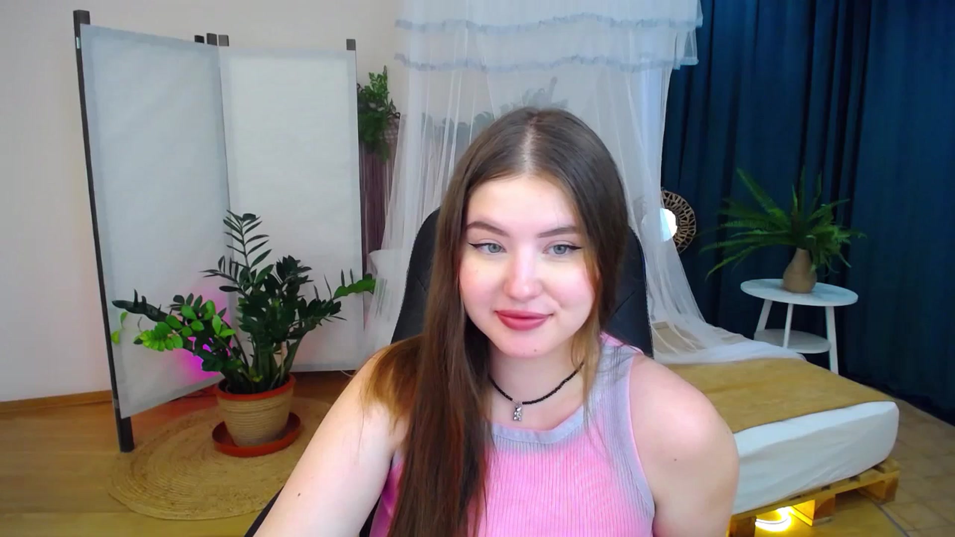 Gallery image thumbnail from AdmireMyEyes's myfreecams stream on, 08/27/2024, 08:58 image 12 of 20