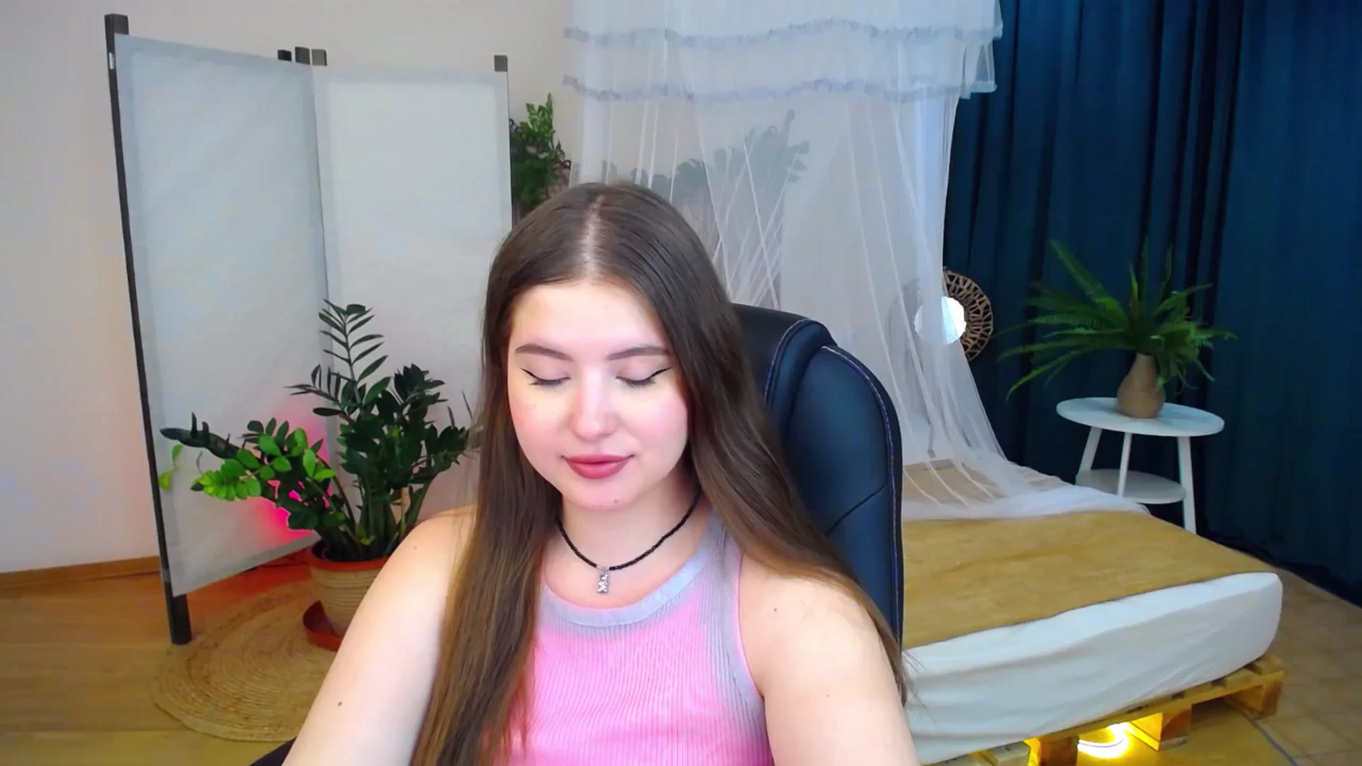 Gallery image thumbnail from AdmireMyEyes's myfreecams stream on, 08/27/2024, 08:58 image 7 of 20