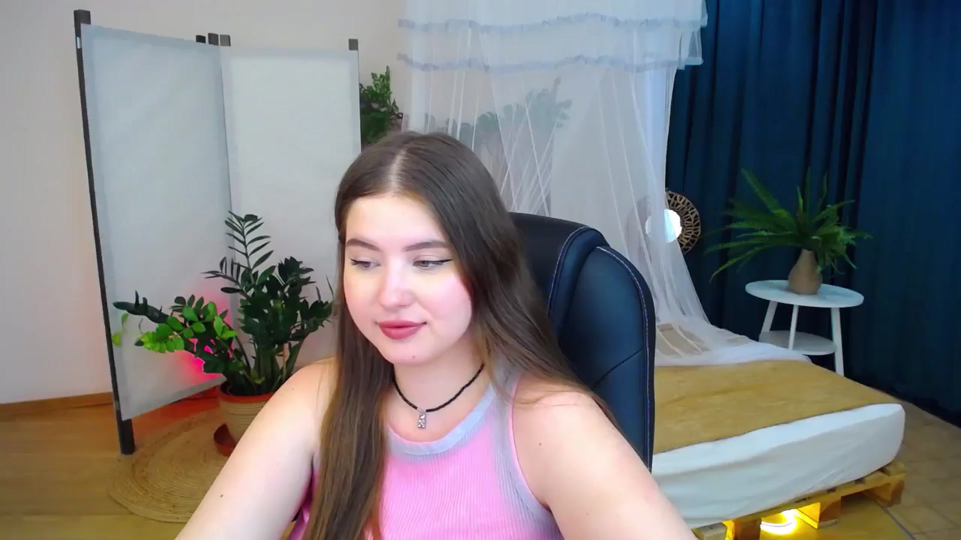 Gallery image thumbnail from AdmireMyEyes's myfreecams stream on, 08/27/2024, 08:58 image 9 of 20