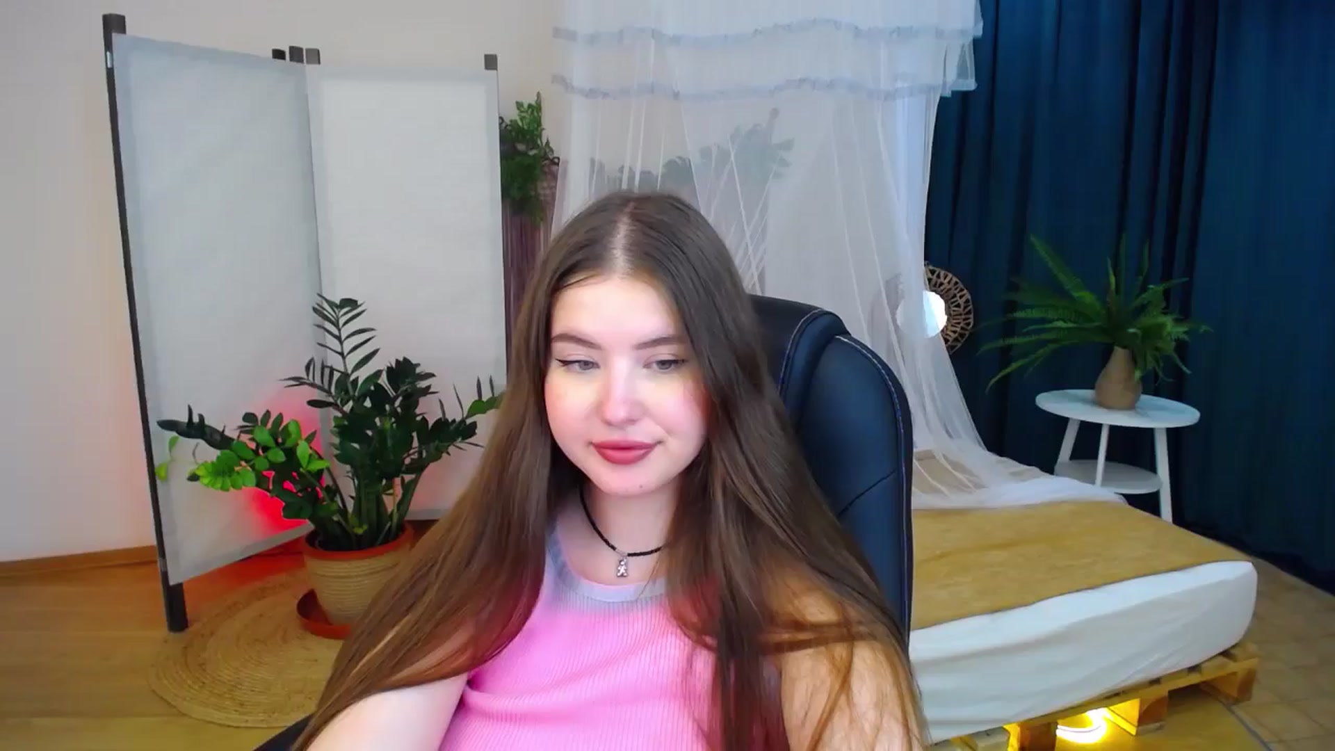 Gallery image thumbnail from AdmireMyEyes's myfreecams stream on, 08/27/2024, 09:18 image 5 of 20