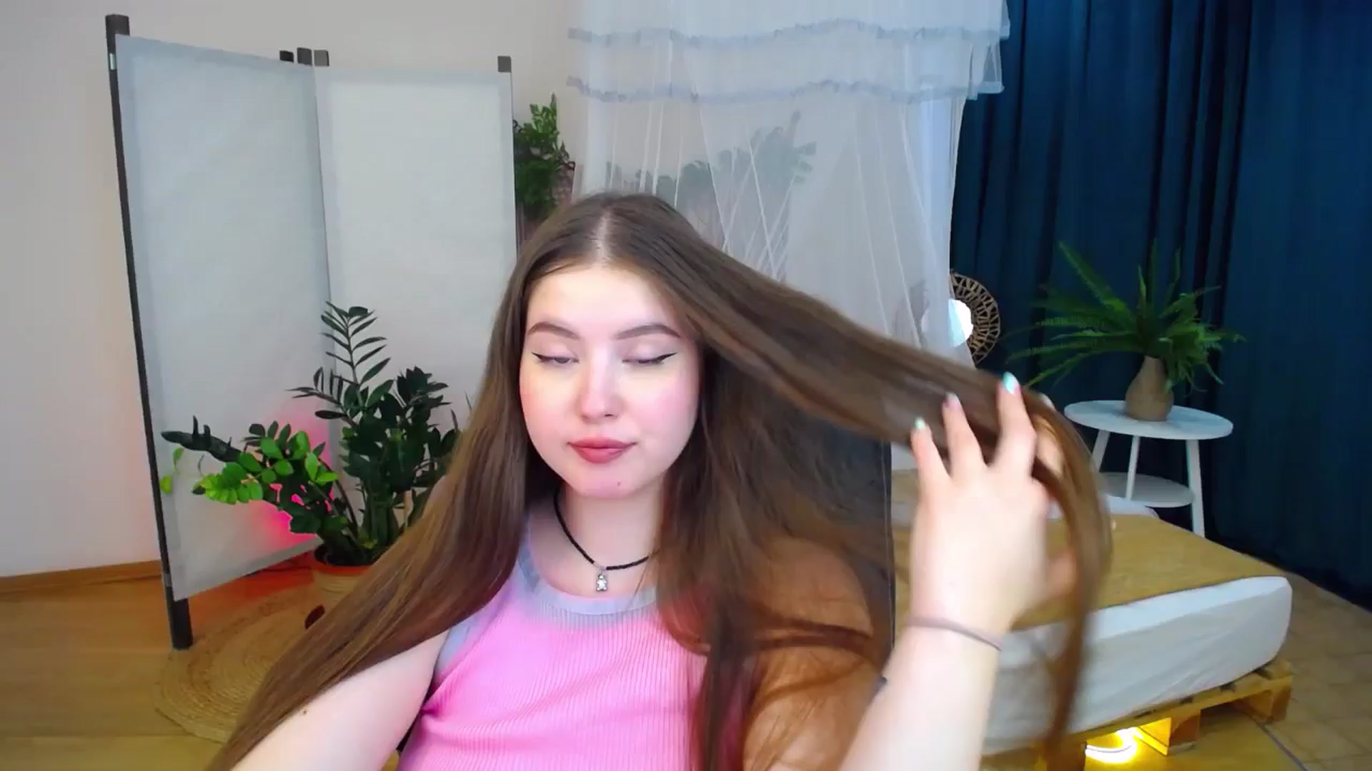 Gallery image thumbnail from AdmireMyEyes's myfreecams stream on, 08/27/2024, 09:18 image 2 of 20