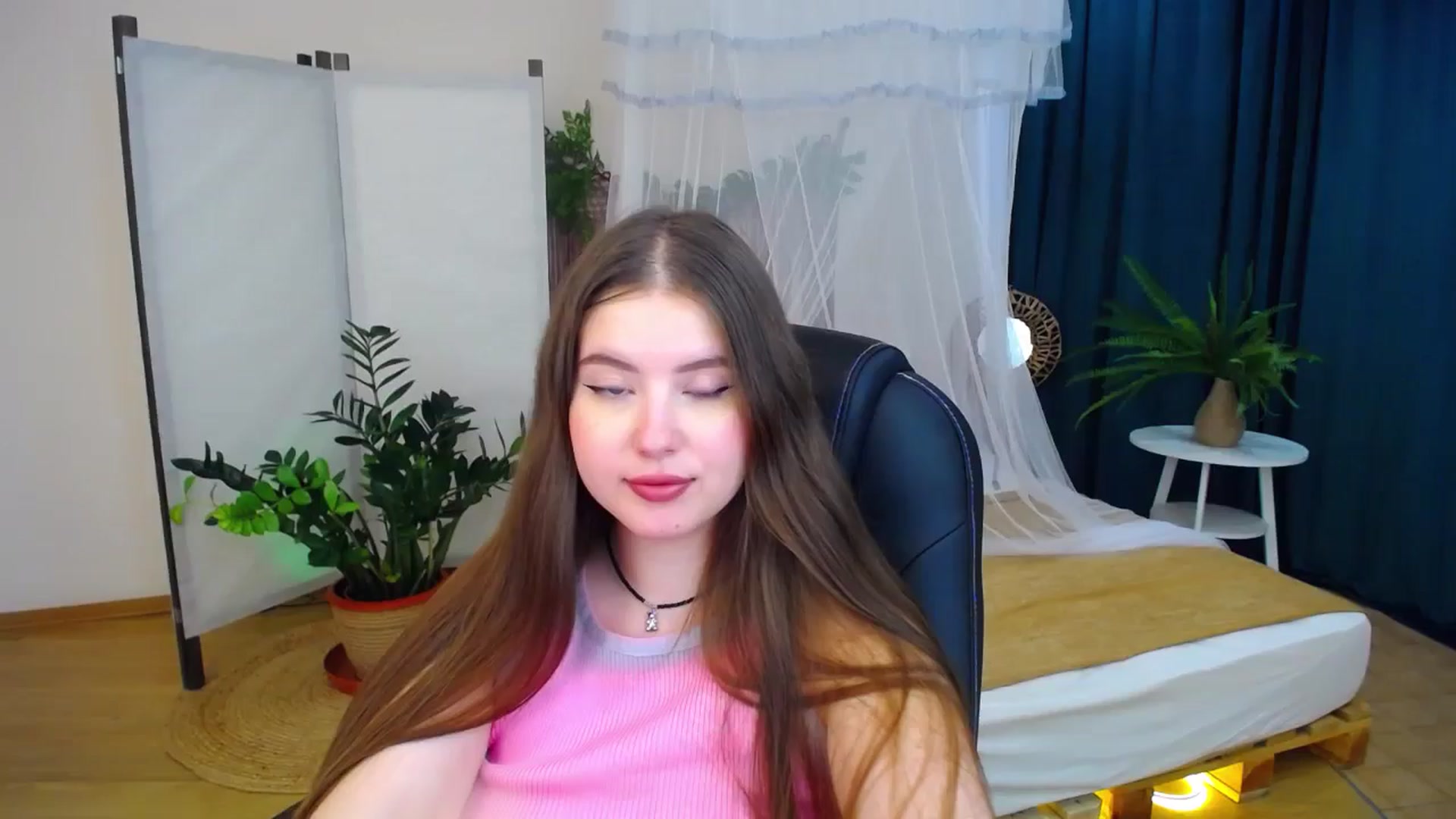Gallery image thumbnail from AdmireMyEyes's myfreecams stream on, 08/27/2024, 09:18 image 4 of 20