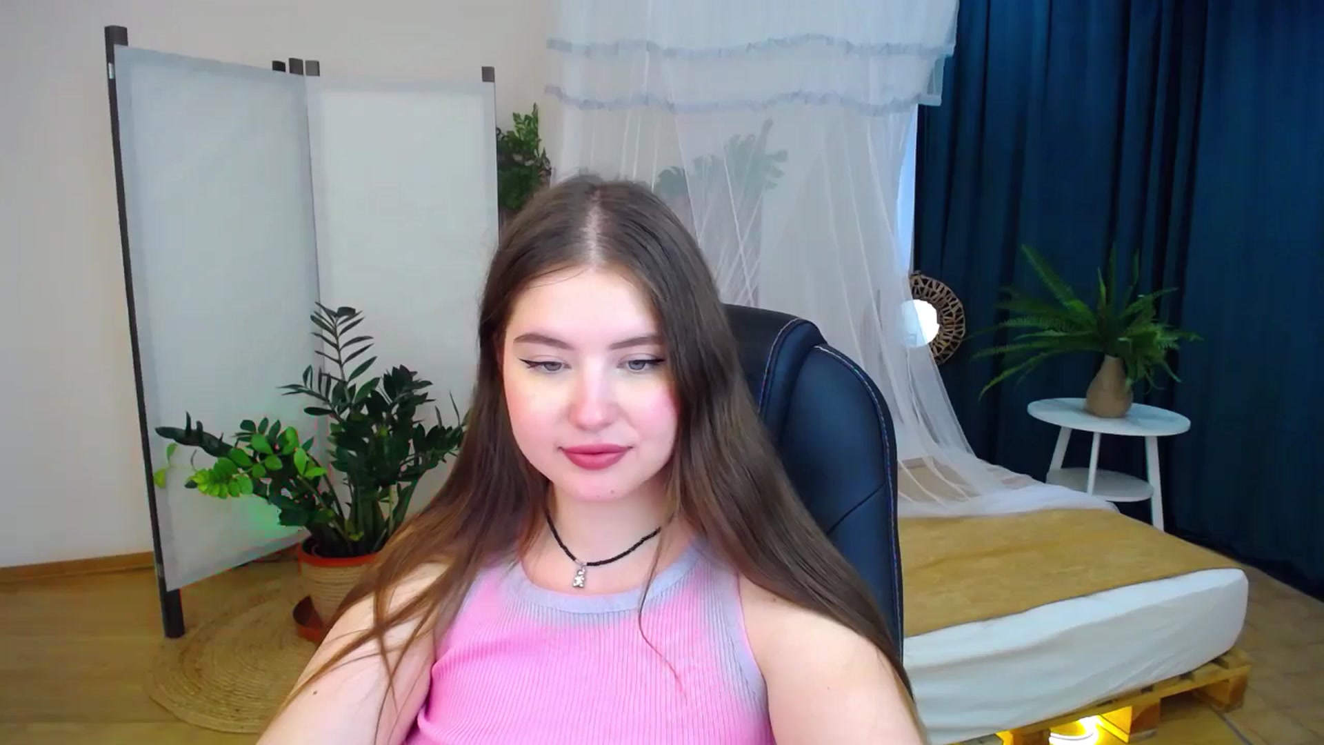 Gallery image thumbnail from AdmireMyEyes's myfreecams stream on, 08/27/2024, 09:46 image 4 of 20