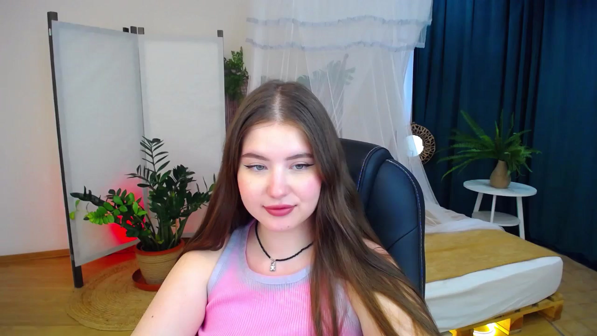 Gallery image thumbnail from AdmireMyEyes's myfreecams stream on, 08/27/2024, 09:46 image 12 of 20