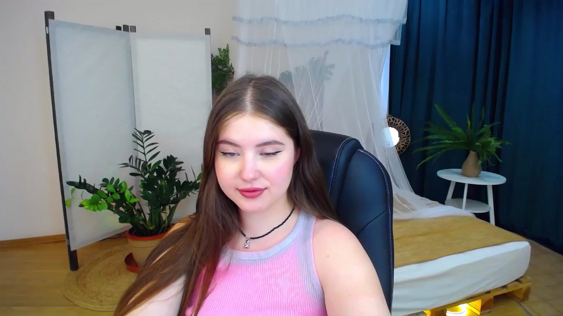 Gallery image thumbnail from AdmireMyEyes's myfreecams stream on, 08/27/2024, 09:46 image 8 of 20