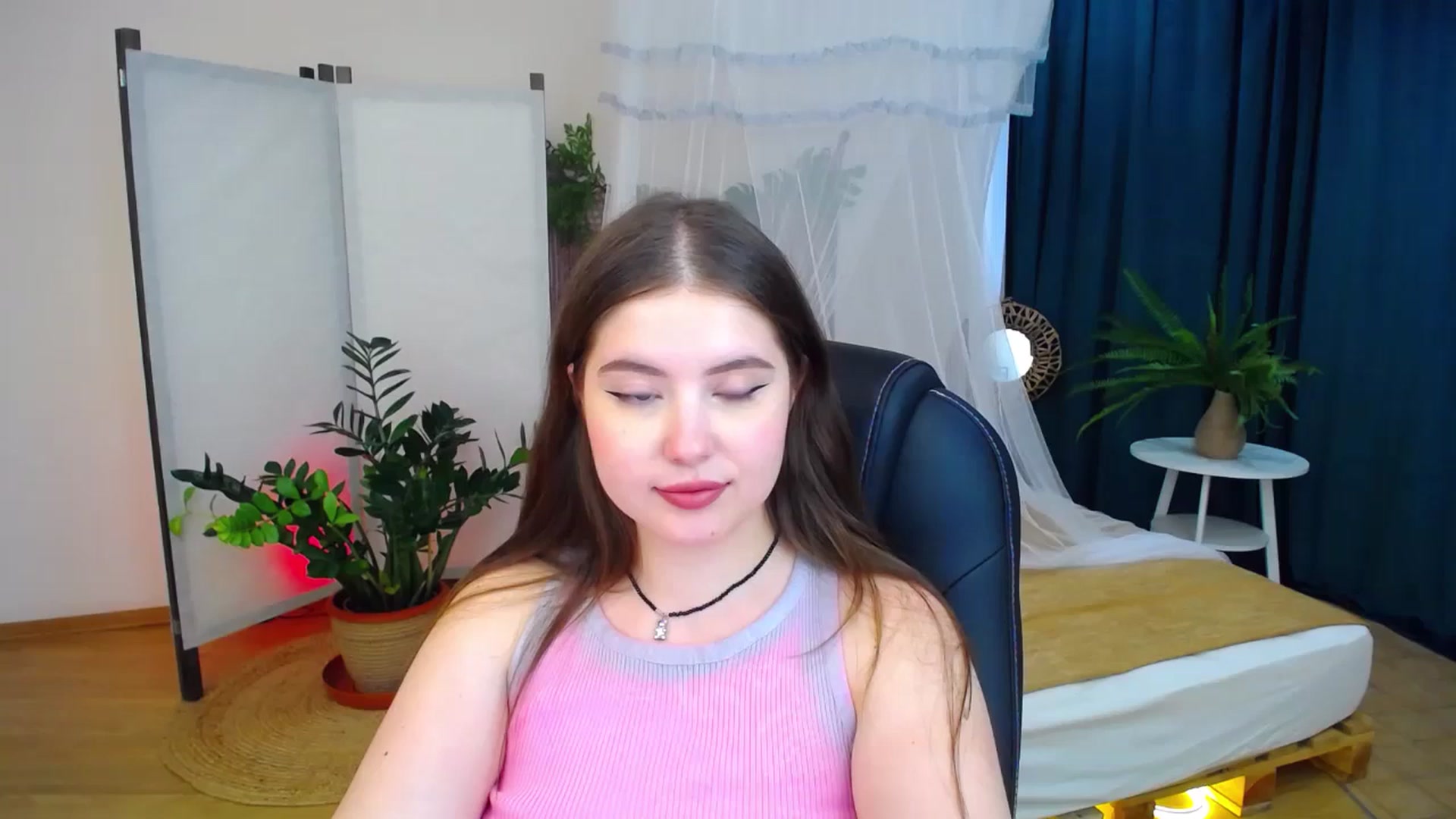 Gallery image thumbnail from AdmireMyEyes's myfreecams stream on, 08/27/2024, 09:46 image 19 of 20