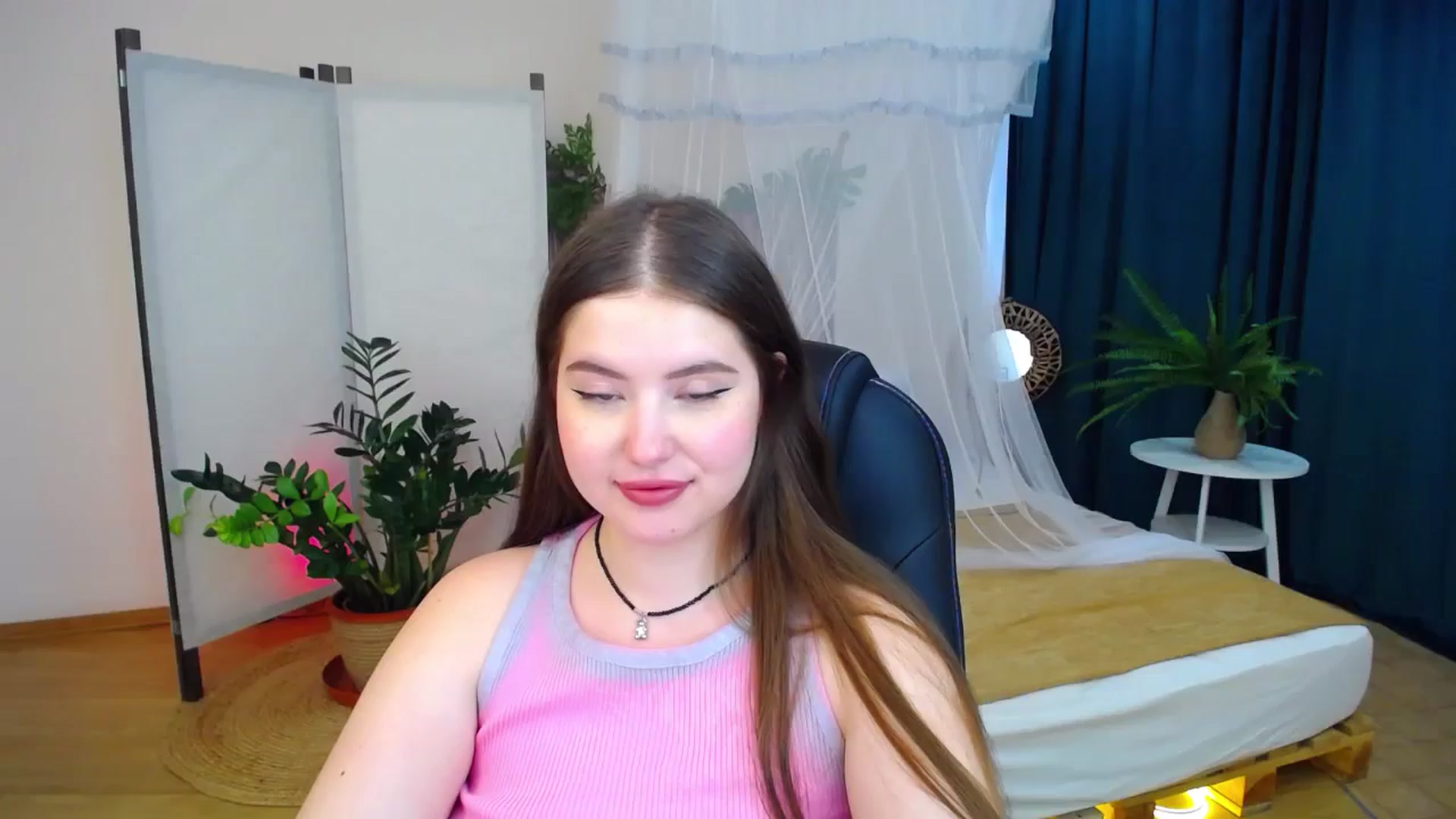 Gallery image thumbnail from AdmireMyEyes's myfreecams stream on, 08/27/2024, 09:46 image 13 of 20