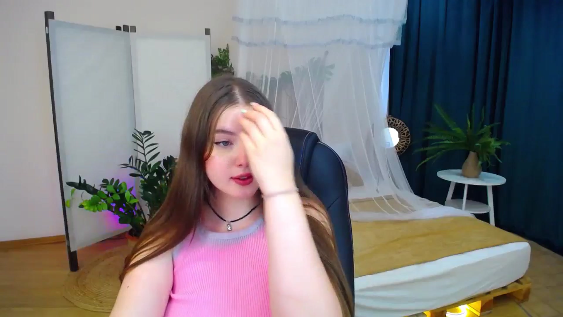 Gallery image thumbnail from AdmireMyEyes's myfreecams stream on, 08/27/2024, 09:46 image 2 of 20