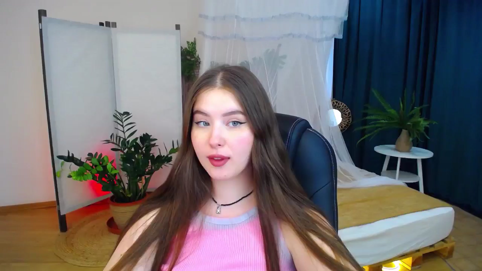 Gallery image thumbnail from AdmireMyEyes's myfreecams stream on, 08/27/2024, 09:46 image 11 of 20