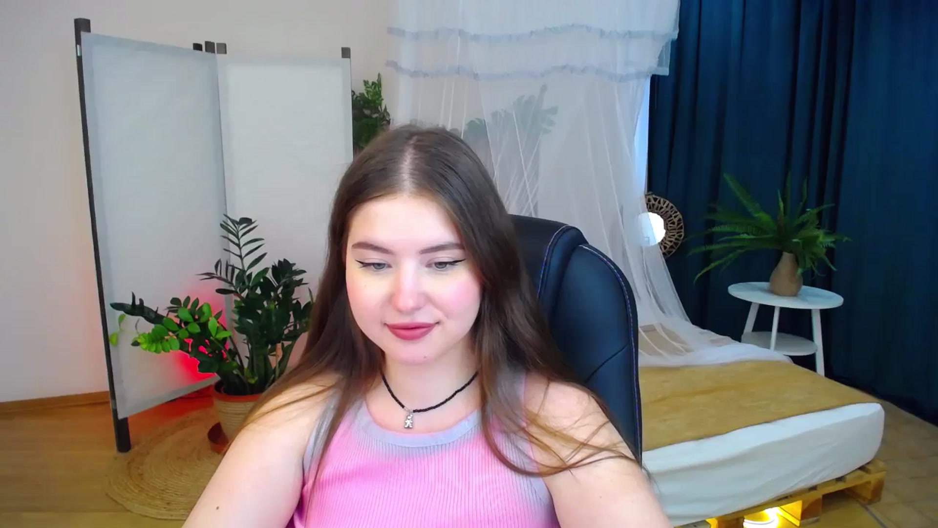 Gallery image thumbnail from AdmireMyEyes's myfreecams stream on, 08/27/2024, 09:46 image 16 of 20