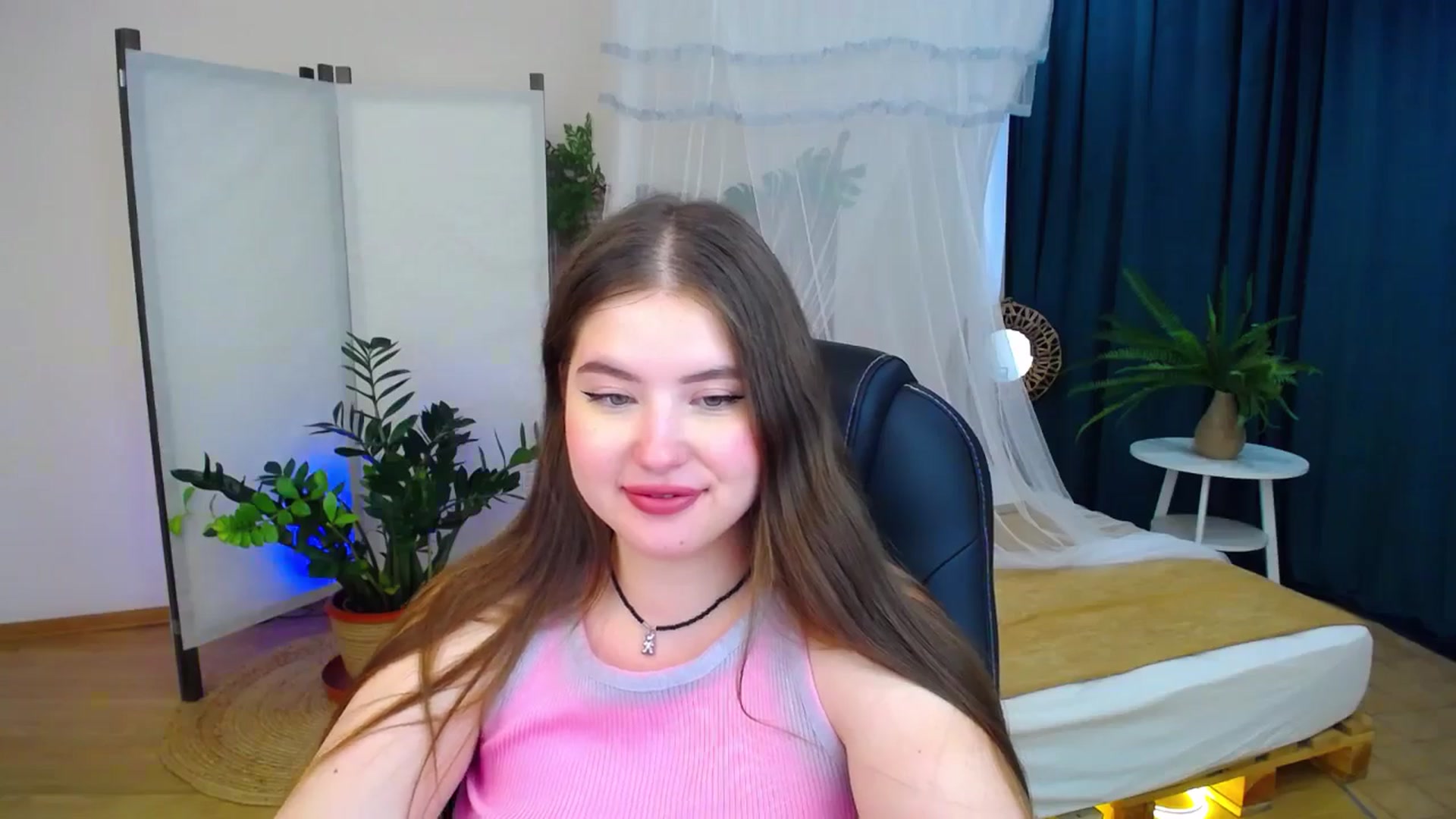 Gallery image thumbnail from AdmireMyEyes's myfreecams stream on, 08/27/2024, 09:46 image 3 of 20