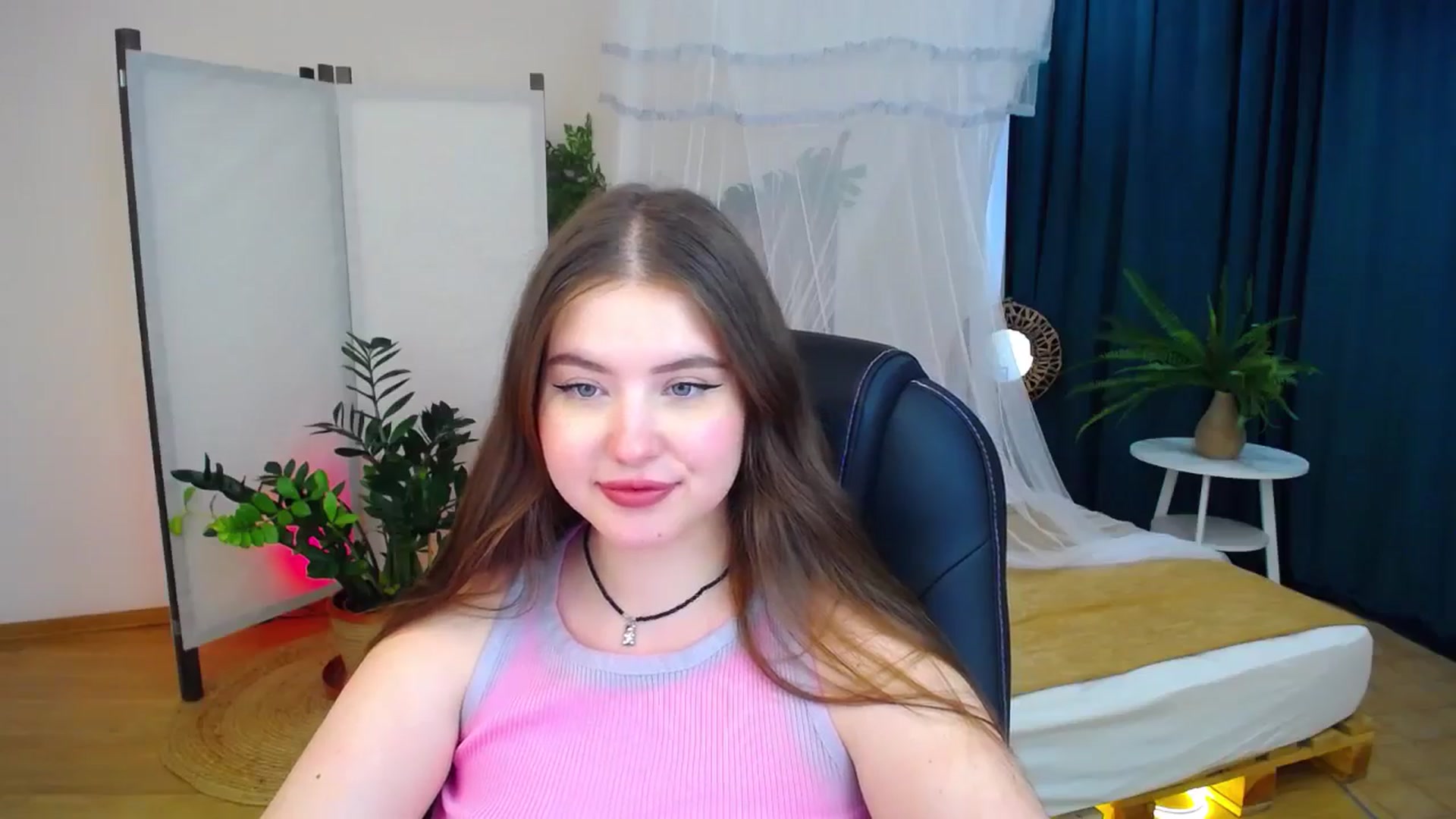 Gallery image thumbnail from AdmireMyEyes's myfreecams stream on, 08/27/2024, 09:46 image 14 of 20