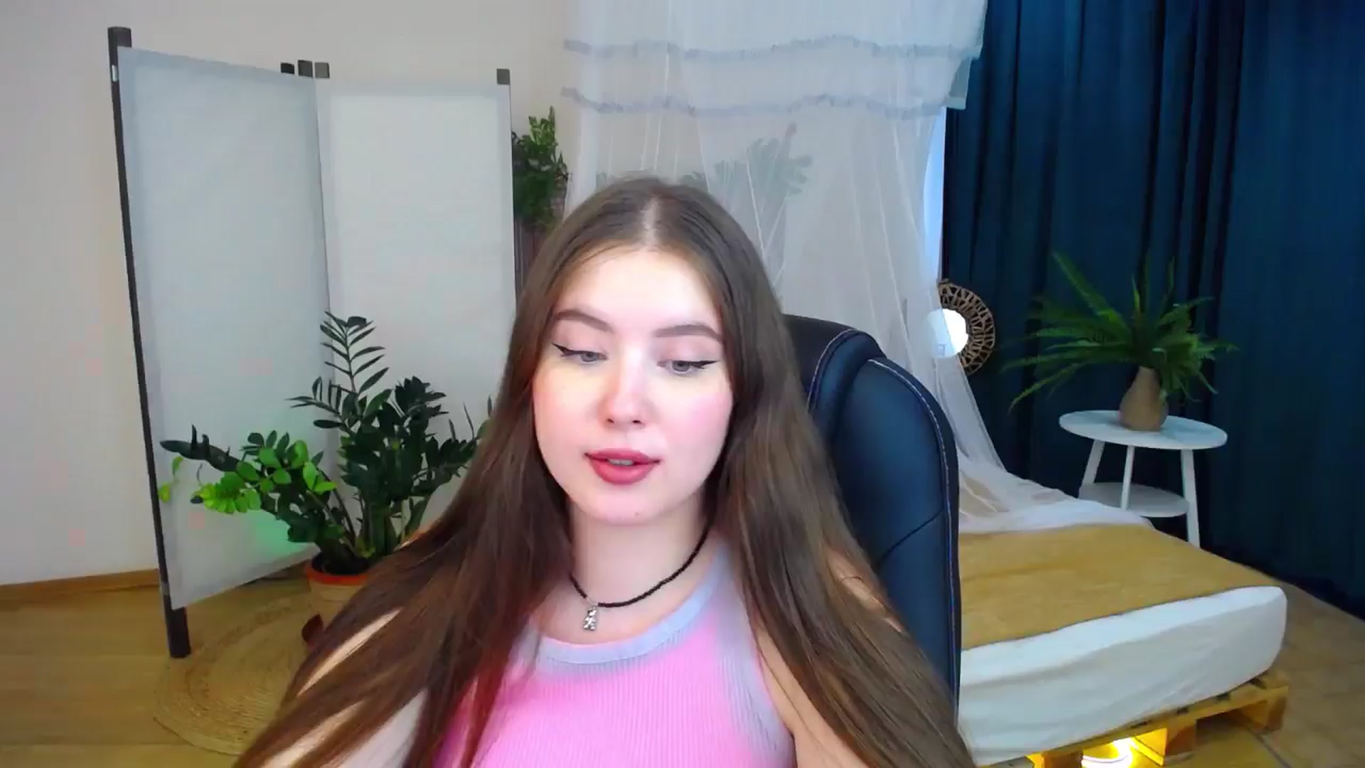 Gallery image thumbnail from AdmireMyEyes's myfreecams stream on, 08/27/2024, 09:46 image 9 of 20