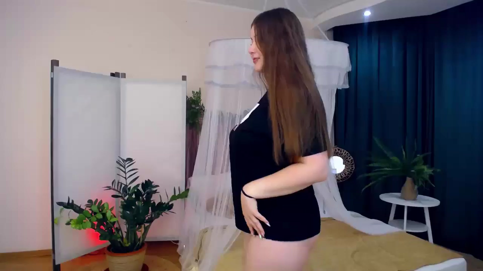 Gallery image thumbnail from AdmireMyEyes's myfreecams stream on, 08/28/2024, 19:19 image 15 of 20